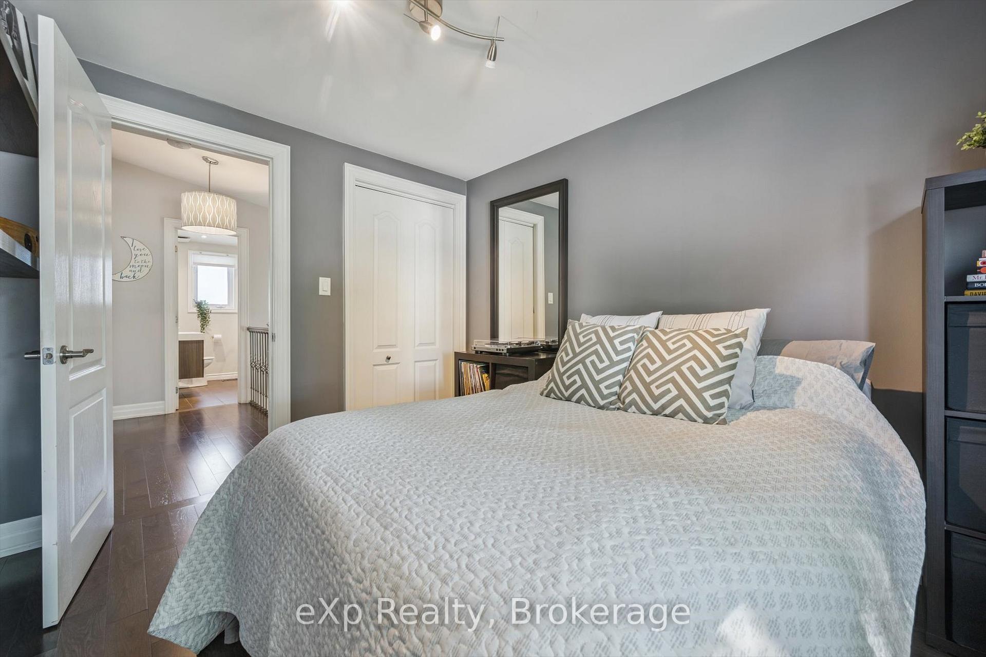 Photo 5 of 28 Alston Court, Brampton, Brampton East — HOMEH