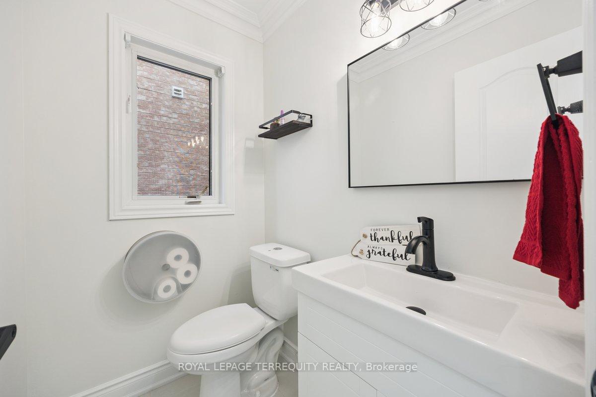 Photo 3 of 113 Sewells Lane, Brampton, Fletcher's Meadow — HOMEH