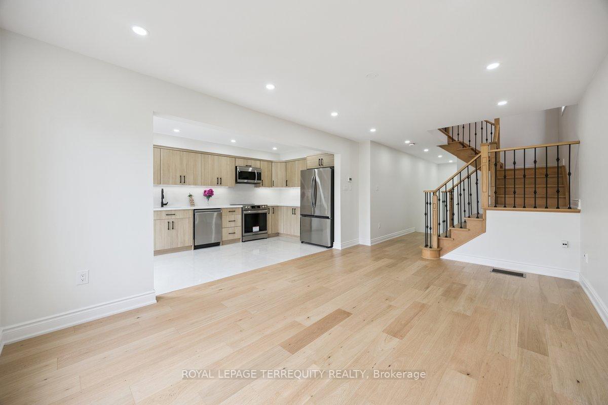 Photo 8 of 113 Sewells Lane, Brampton, Fletcher's Meadow — HOMEH