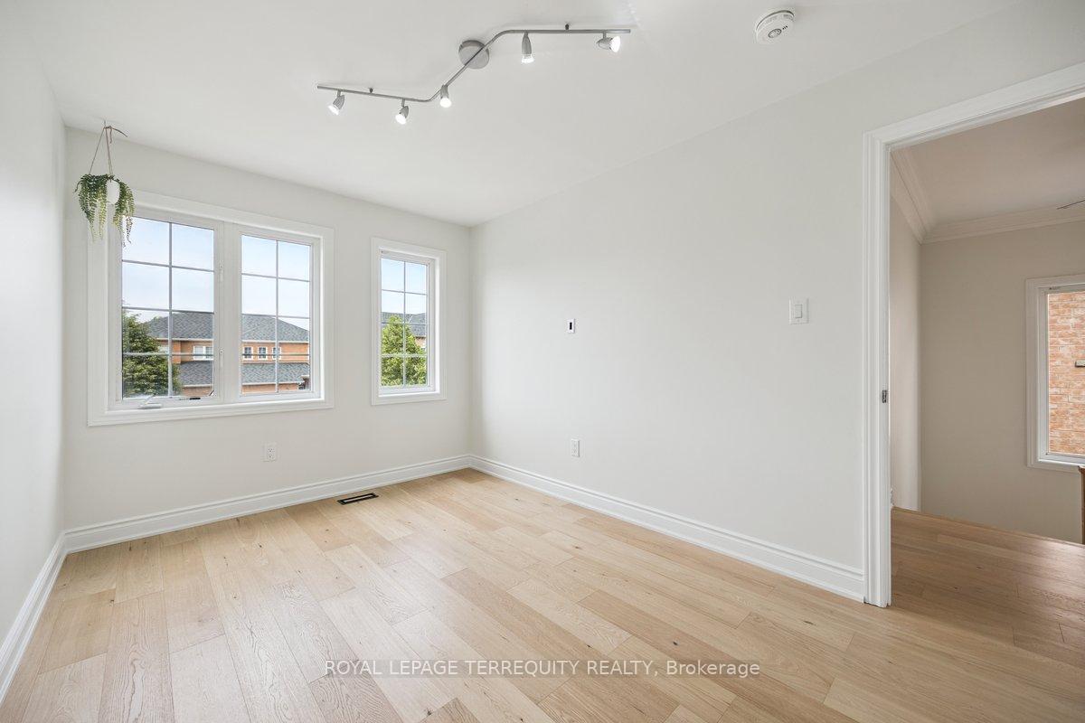Photo 23 of 113 Sewells Lane, Brampton, Fletcher's Meadow — HOMEH