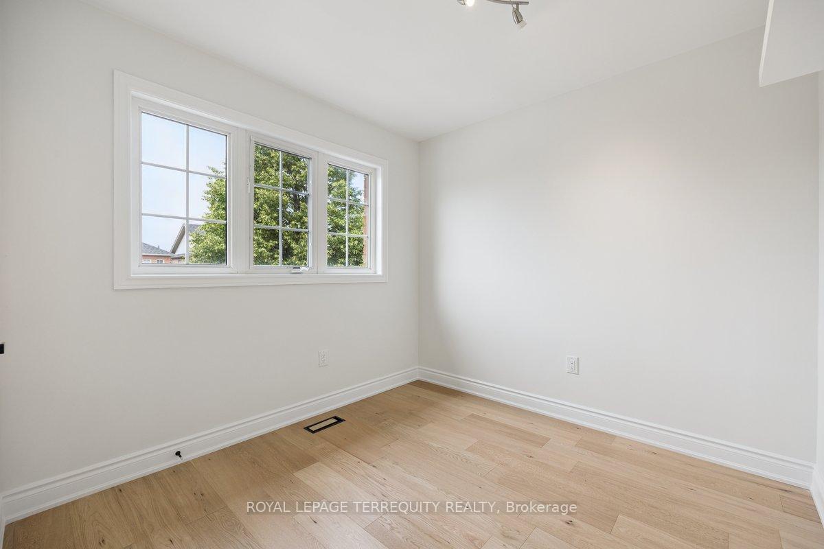 Photo 24 of 113 Sewells Lane, Brampton, Fletcher's Meadow — HOMEH