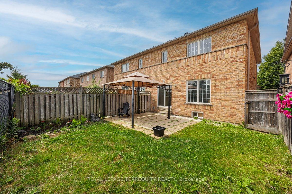 Photo 32 of 113 Sewells Lane, Brampton, Fletcher's Meadow — HOMEH
