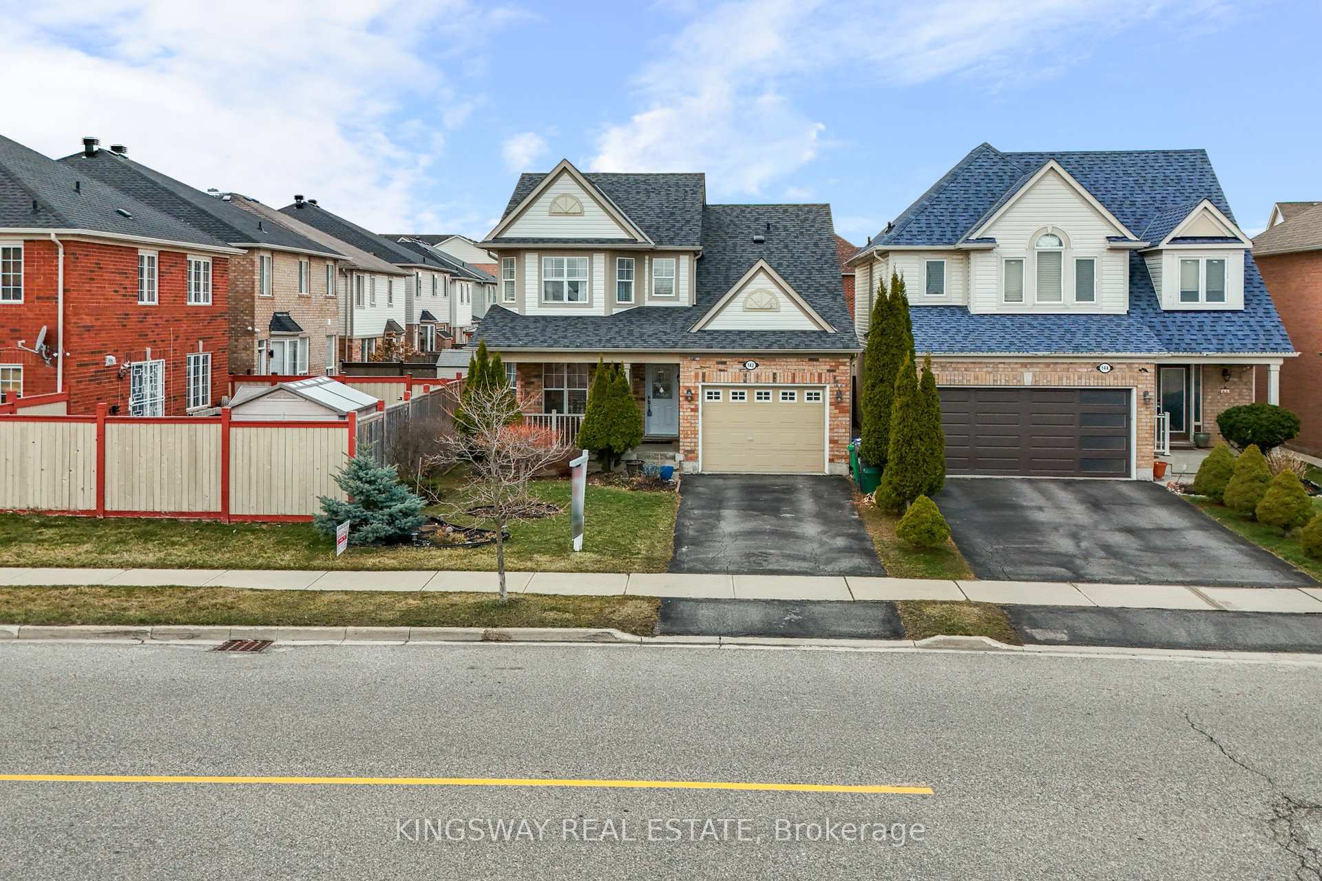 Photo 13 of 142 Valleyway Drive, Brampton, Credit Valley — HOMEH