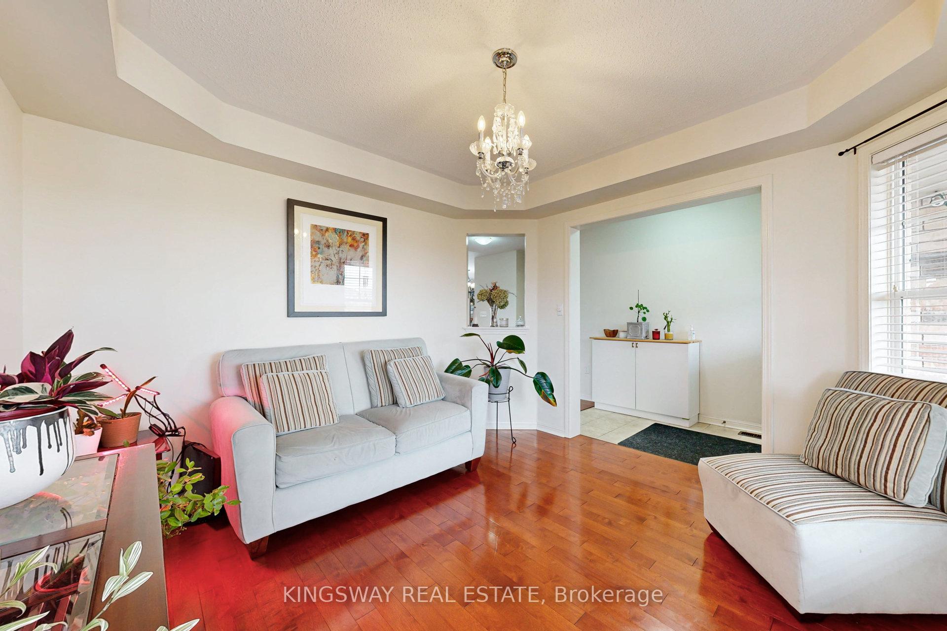 Photo 19 of 142 Valleyway Drive, Brampton, Credit Valley — HOMEH