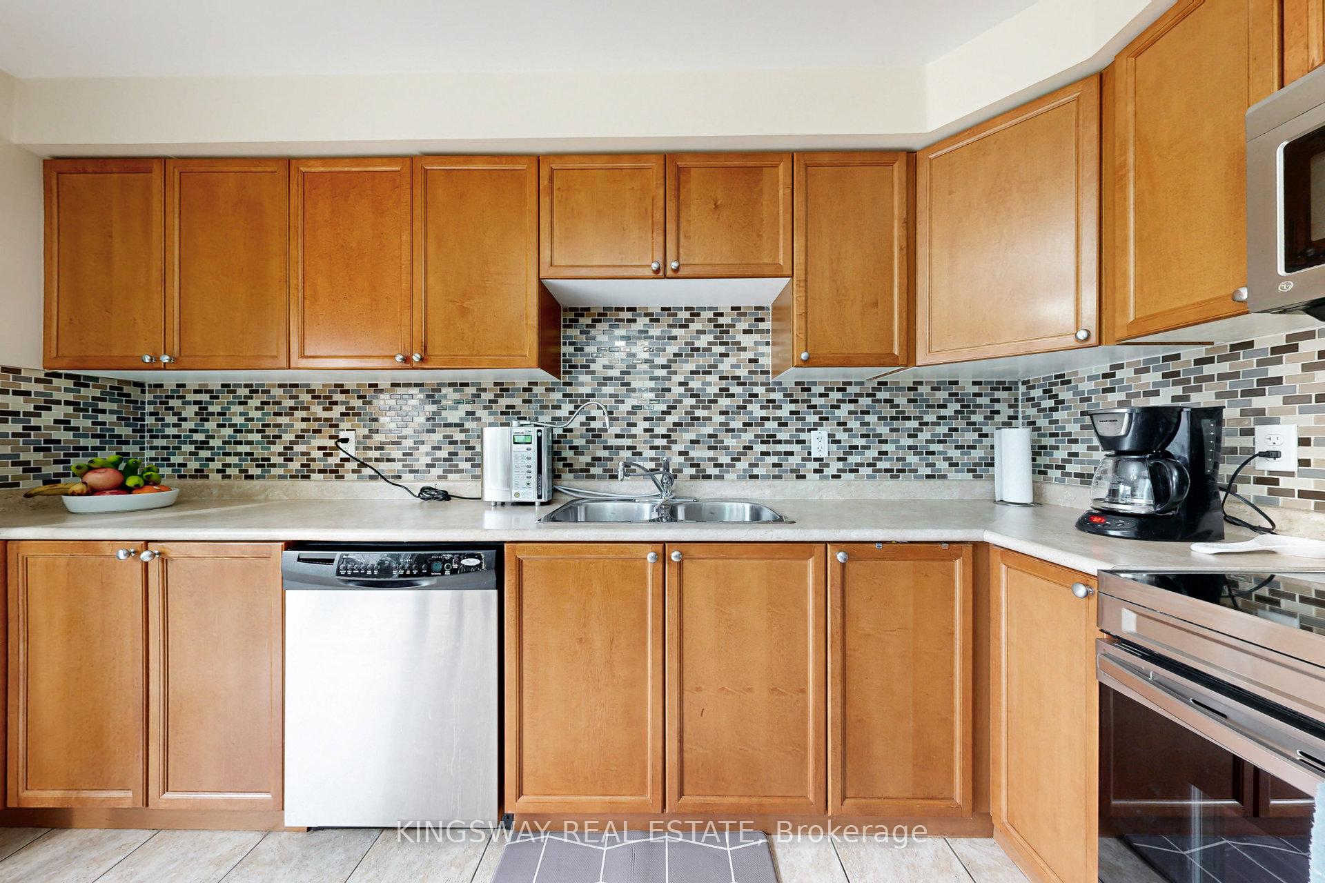 Photo 43 of 142 Valleyway Drive, Brampton, Credit Valley — HOMEH