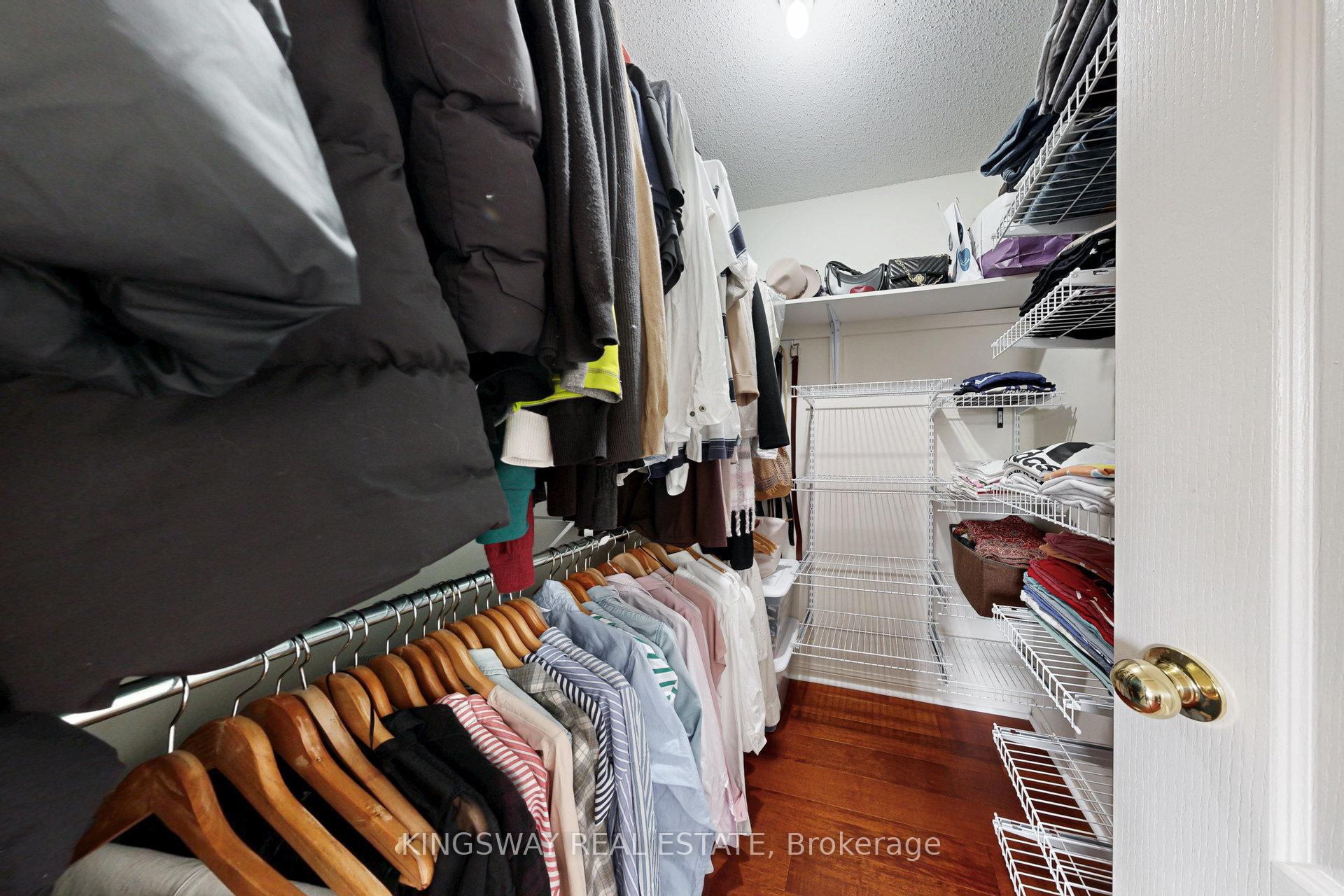 Photo 18 of 142 Valleyway Drive, Brampton, Credit Valley — HOMEH