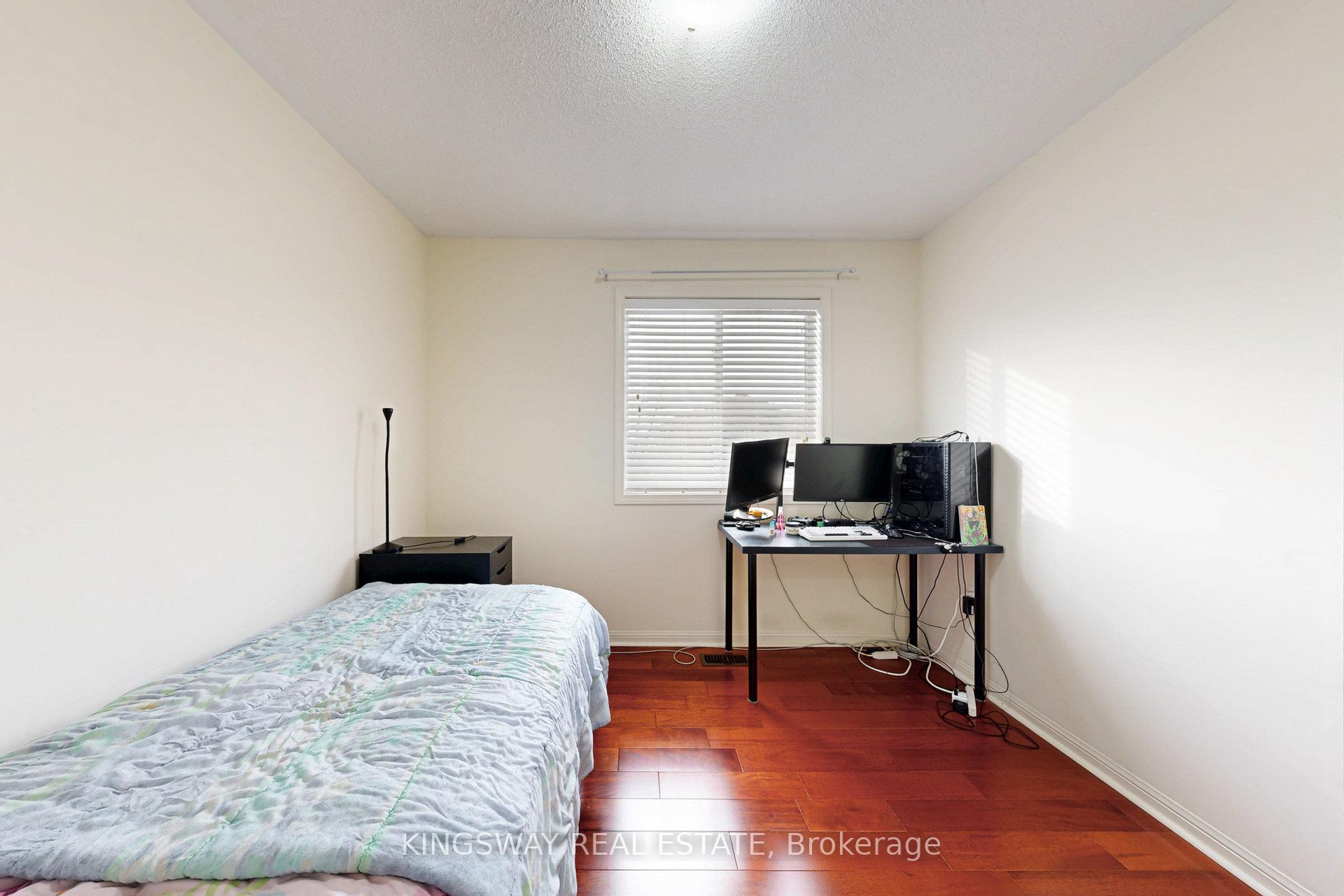 Photo 36 of 142 Valleyway Drive, Brampton, Credit Valley — HOMEH