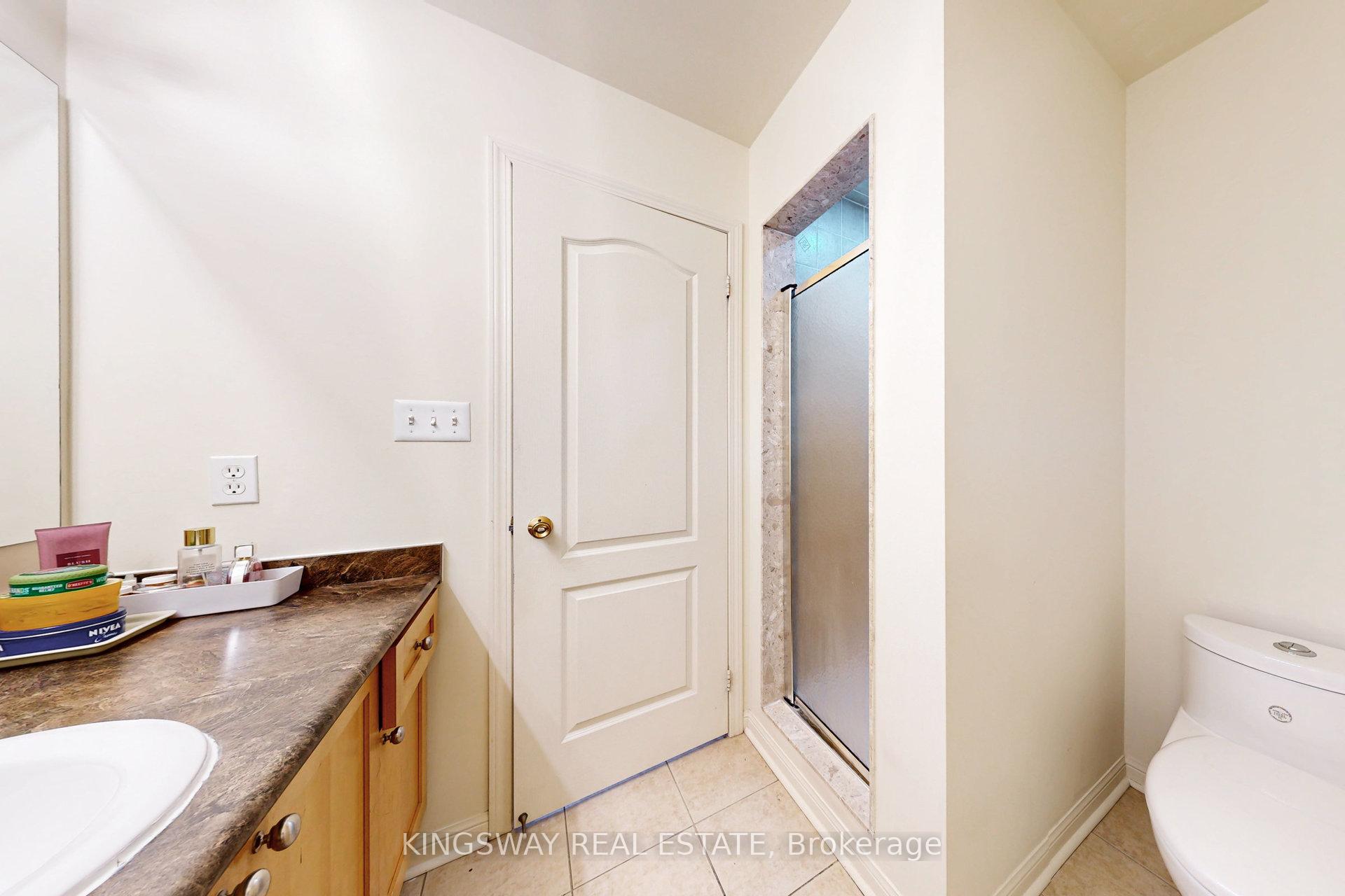 Photo 25 of 142 Valleyway Drive, Brampton, Credit Valley — HOMEH