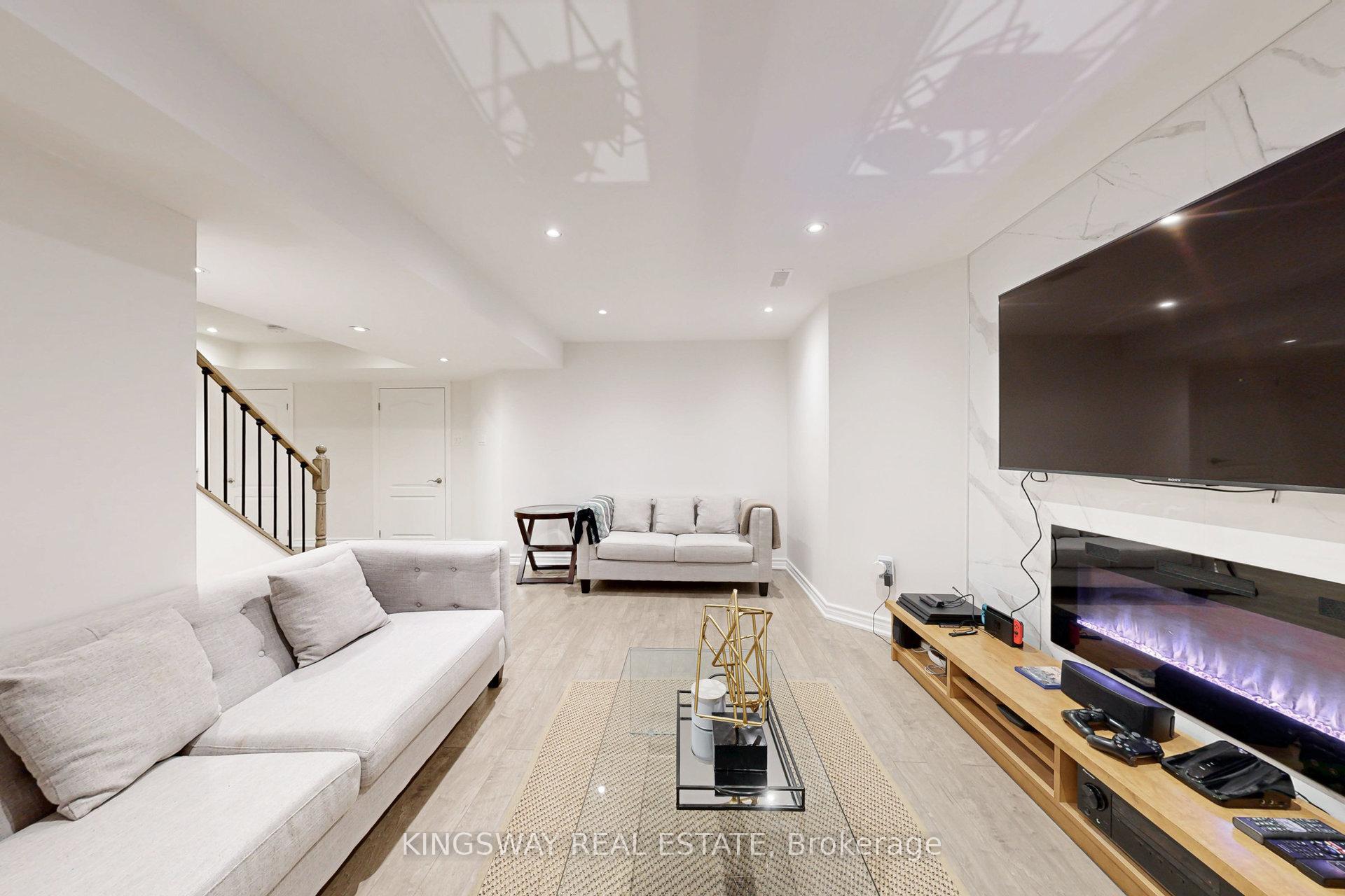 Photo 35 of 142 Valleyway Drive, Brampton, Credit Valley — HOMEH