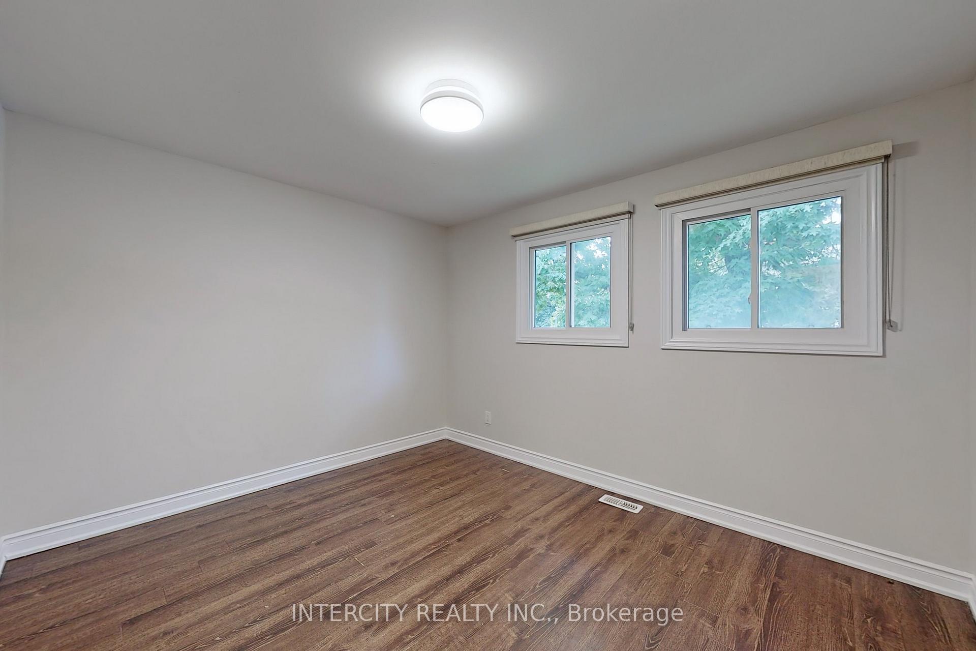 Photo 30 of 122 Rutherford Road N, Brampton, Madoc — HOMEH