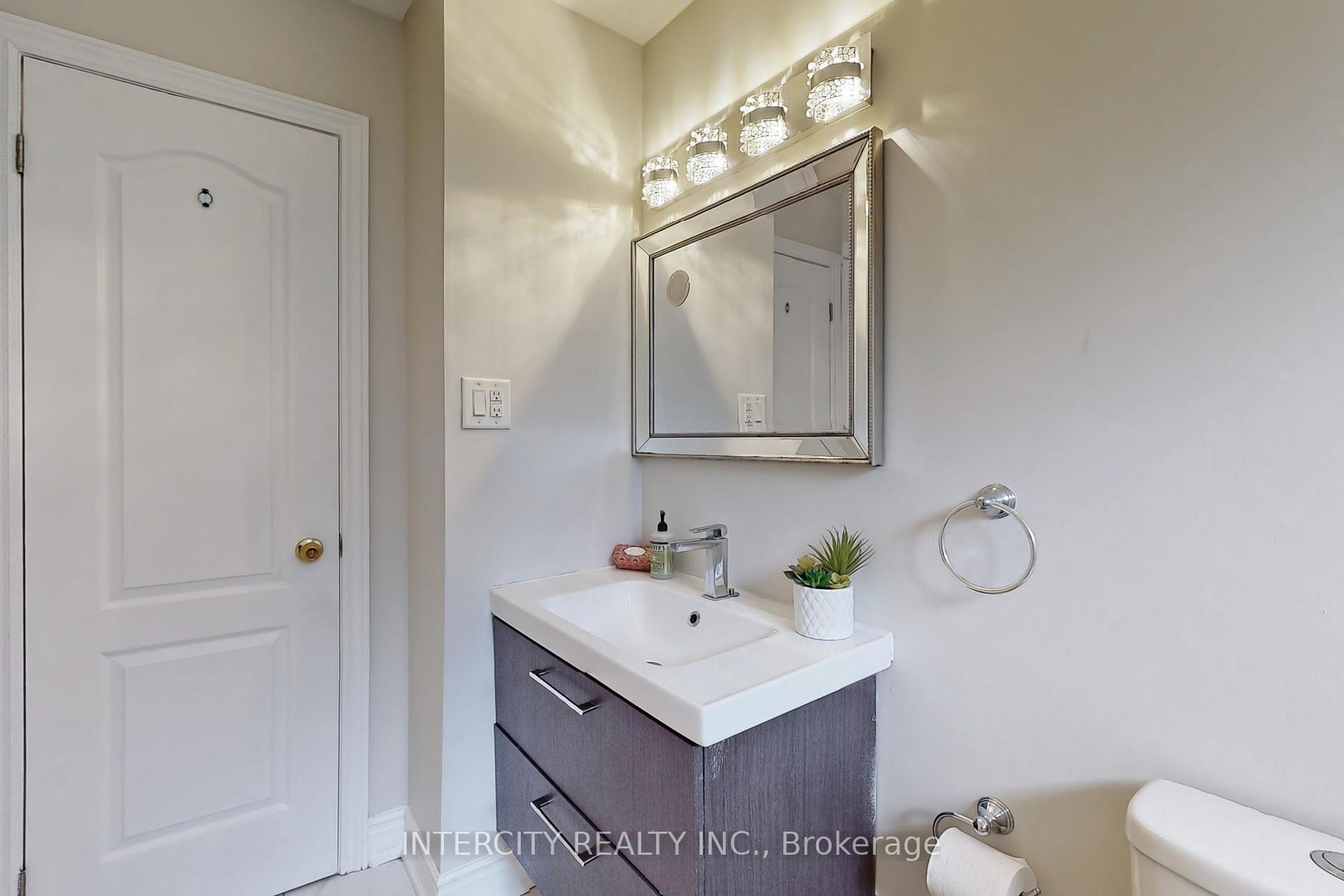 Photo 12 of 122 Rutherford Road N, Brampton, Madoc — HOMEH