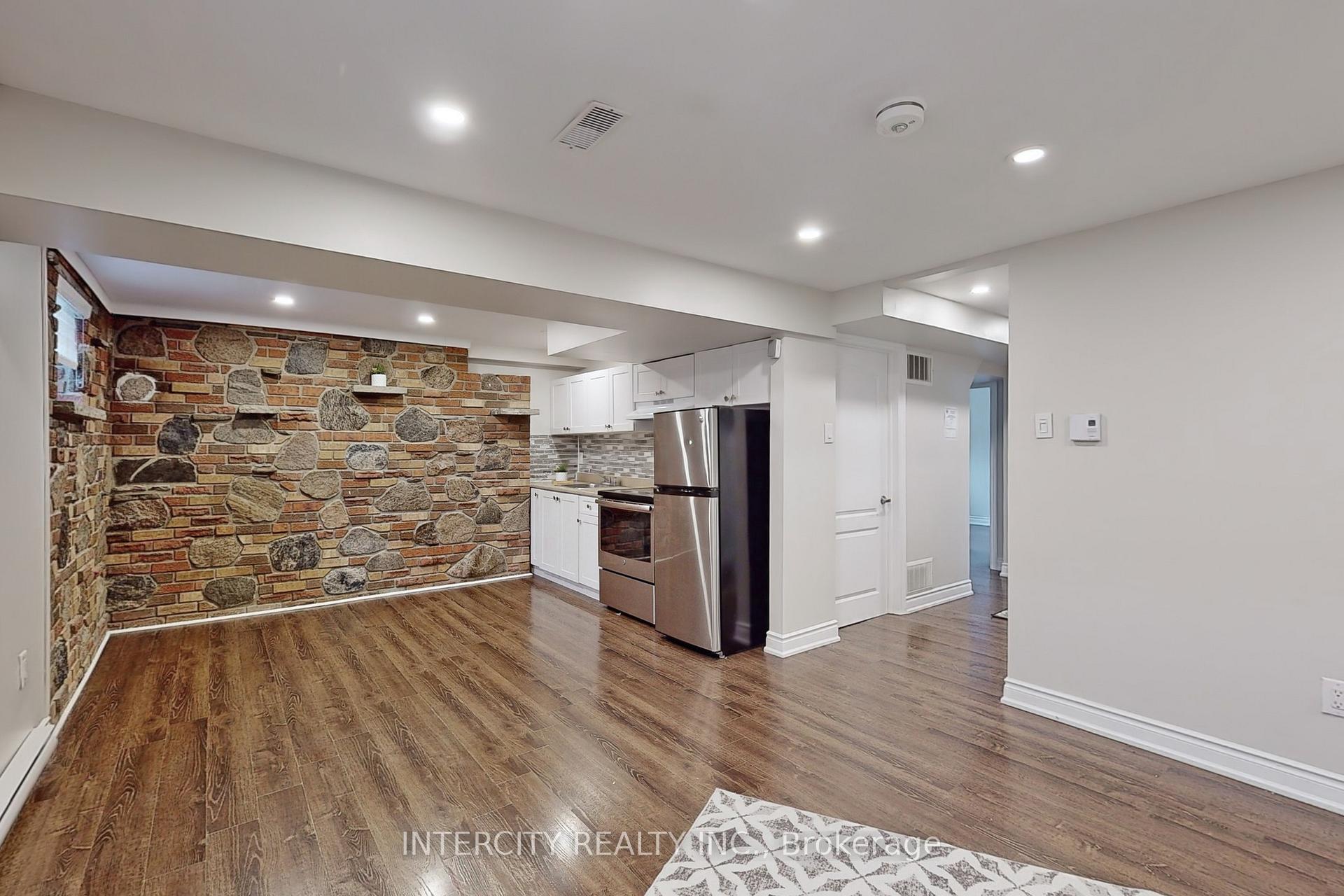Photo 19 of 122 Rutherford Road N, Brampton, Madoc — HOMEH