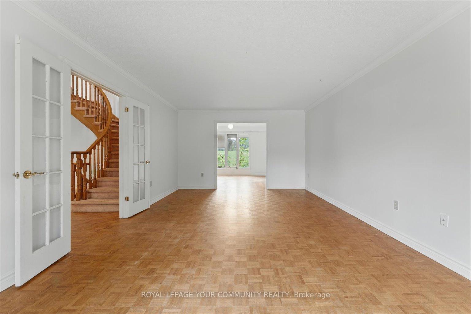 Photo 36 of 207 Burns Boulevard, King, King City — HOMEH