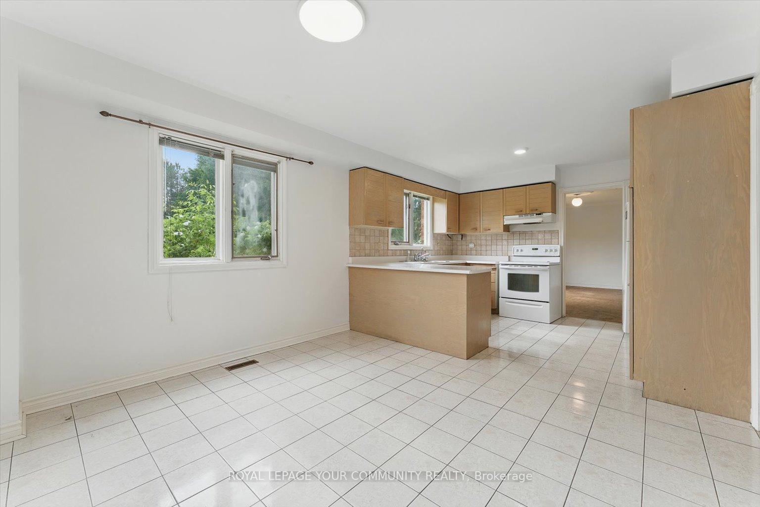 Photo 38 of 207 Burns Boulevard, King, King City — HOMEH