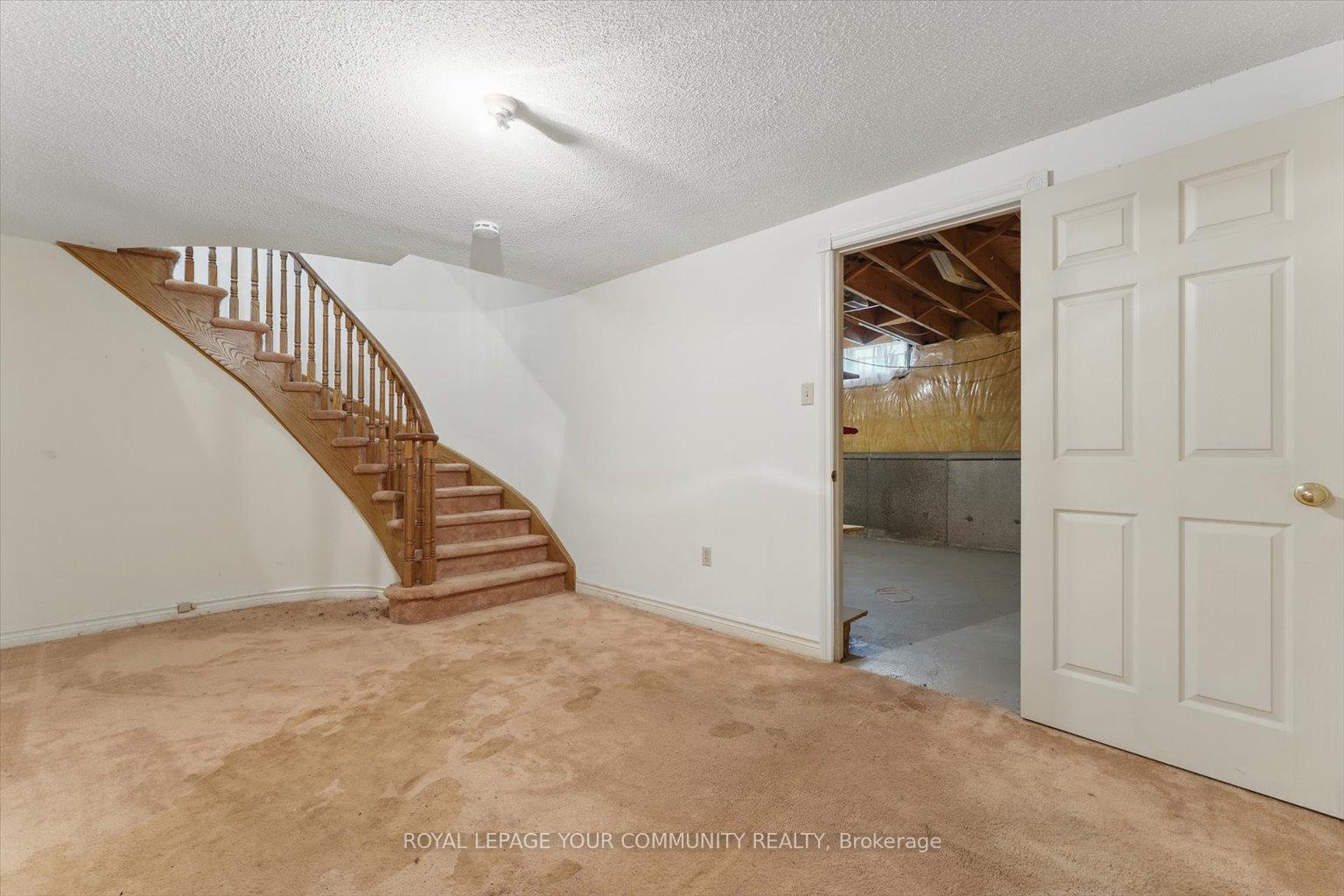 Photo 25 of 207 Burns Boulevard, King, King City — HOMEH
