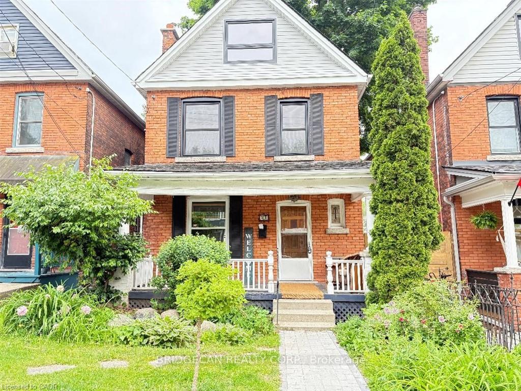 Front of 21 Sunset Avenue