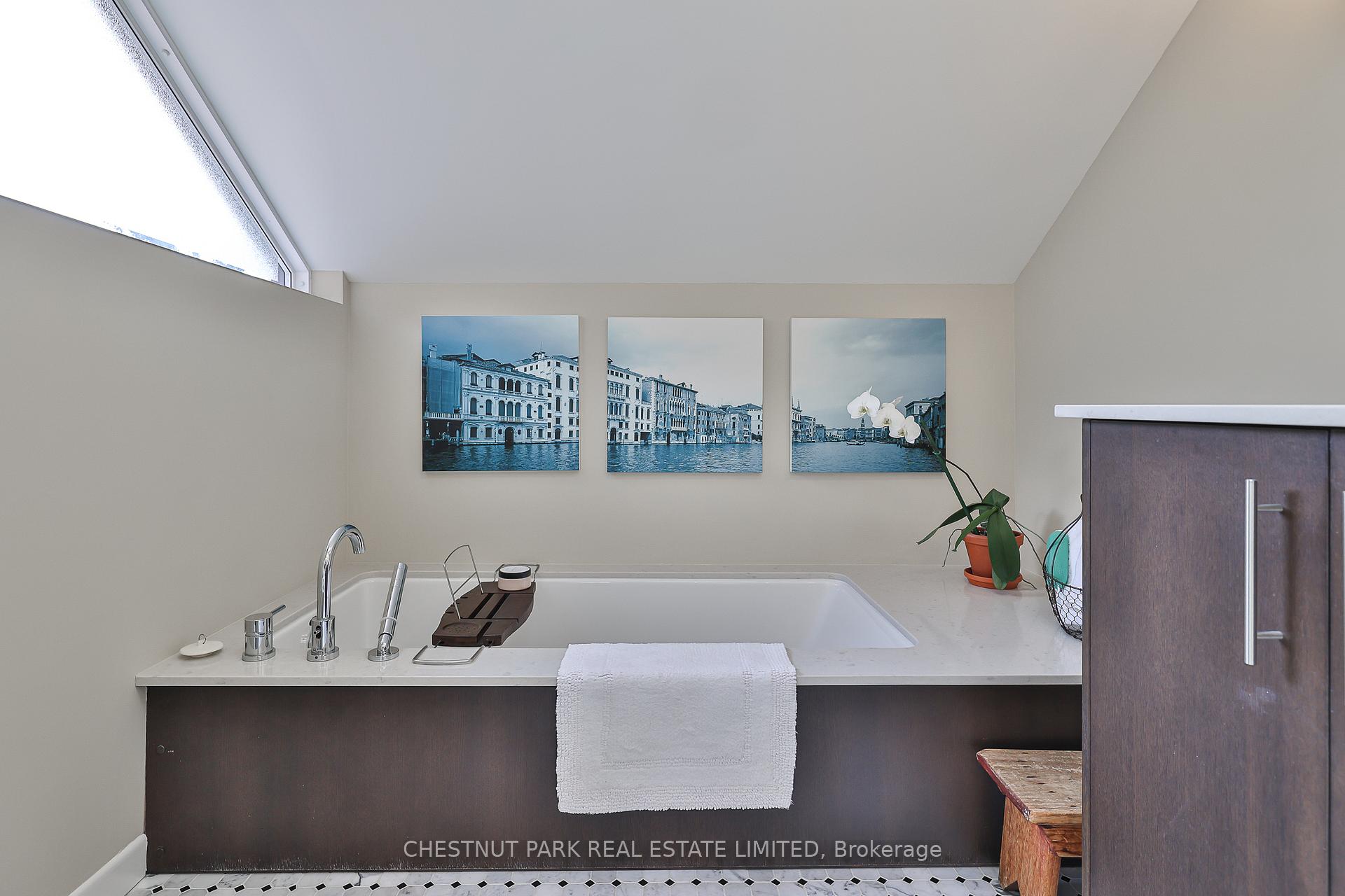 Photo 29 of 199 Albertus Avenue, Toronto, Lawrence Park South — HOMEH