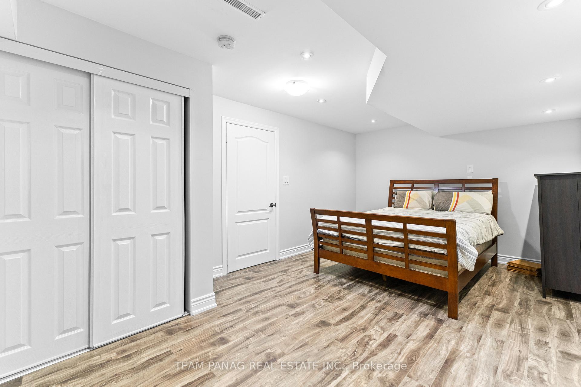 Photo 20 of 15 Banks Drive, Brampton, Vales of Castlemore — HOMEH
