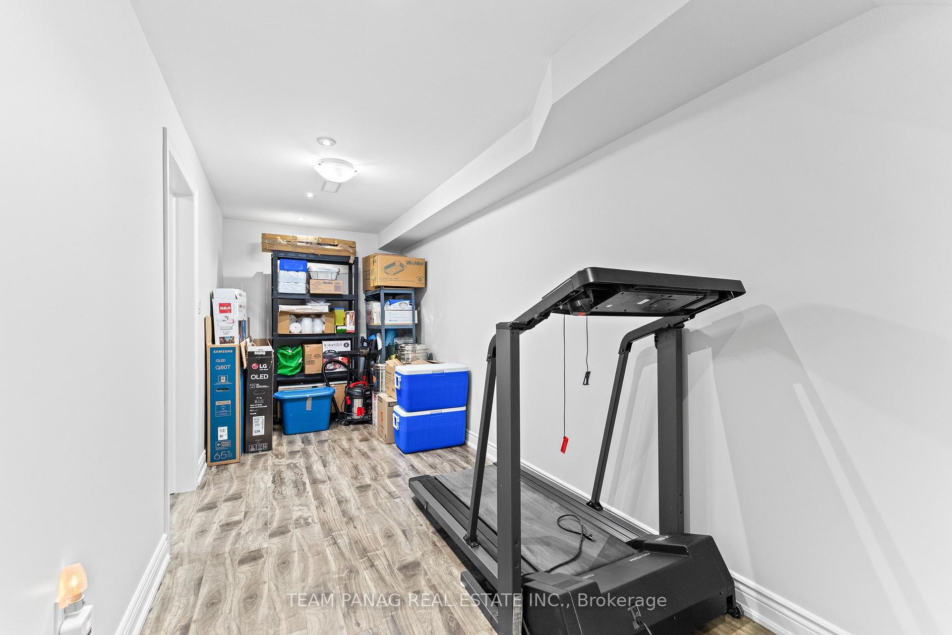 Photo 38 of 15 Banks Drive, Brampton, Vales of Castlemore — HOMEH