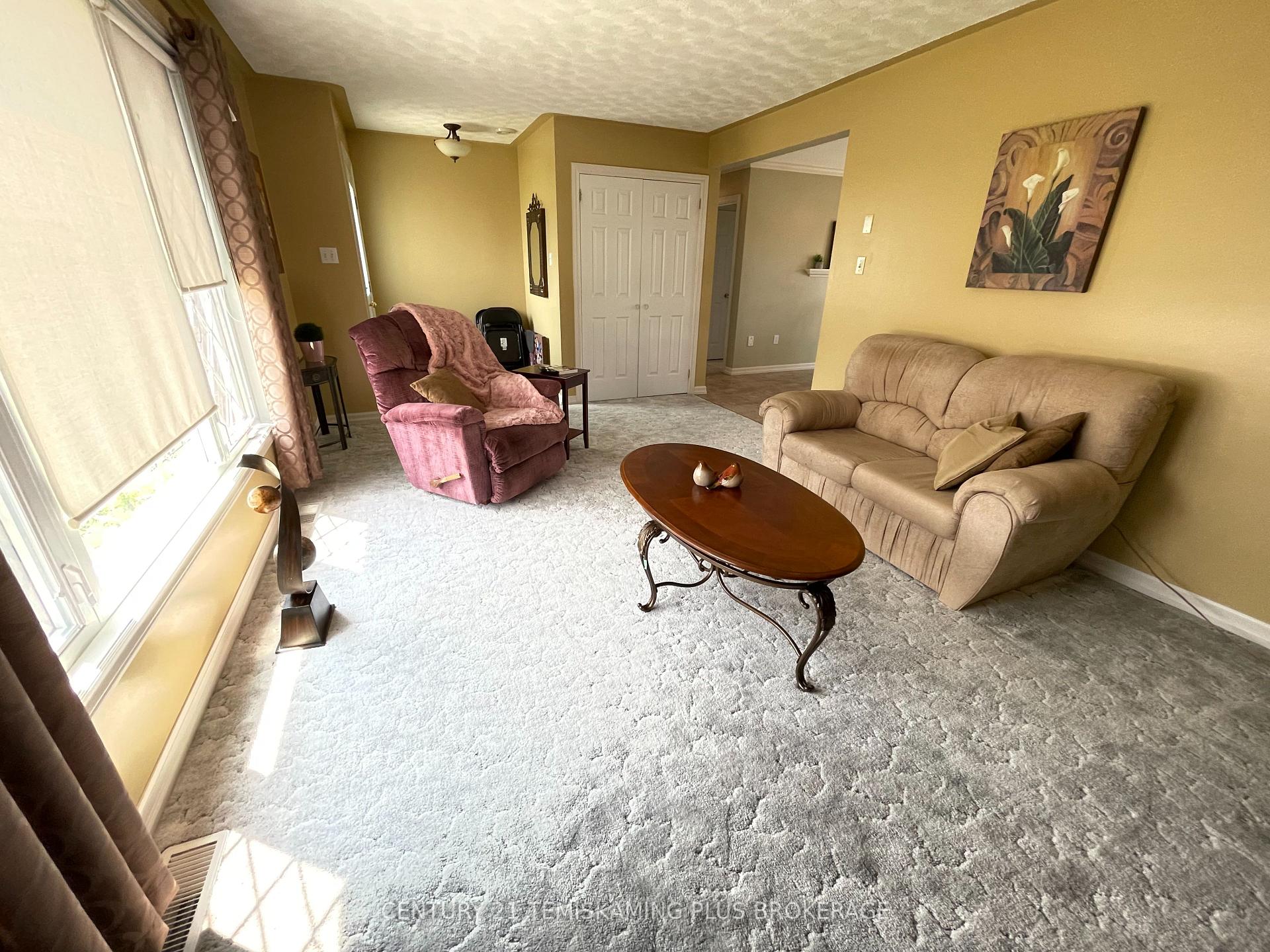 Photo 39 of 327 Crystal Crescent, Temiskaming Shores, New Liskeard — HOMEH