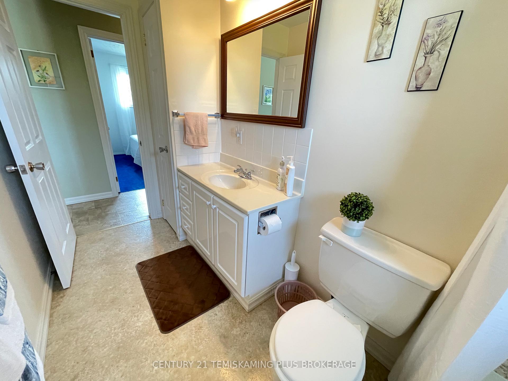 Photo 12 of 327 Crystal Crescent, Temiskaming Shores, New Liskeard — HOMEH