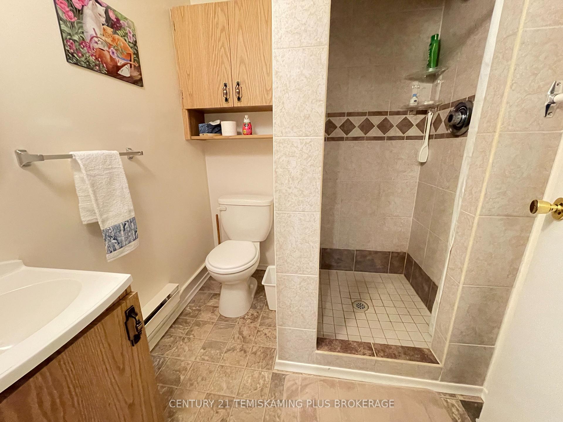Photo 21 of 327 Crystal Crescent, Temiskaming Shores, New Liskeard — HOMEH