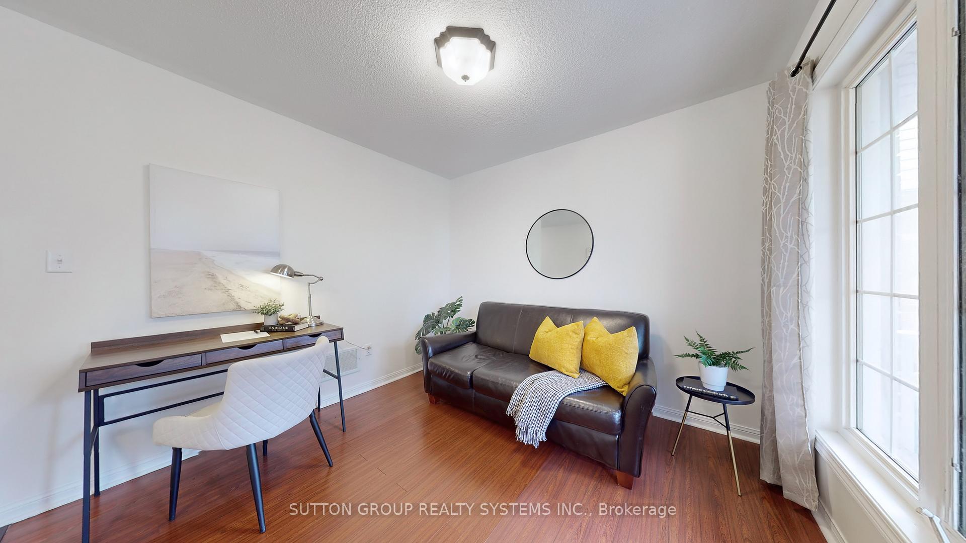 Photo 8 of 42 Sweetwood Circle, Brampton, Fletcher's Meadow — HOMEH