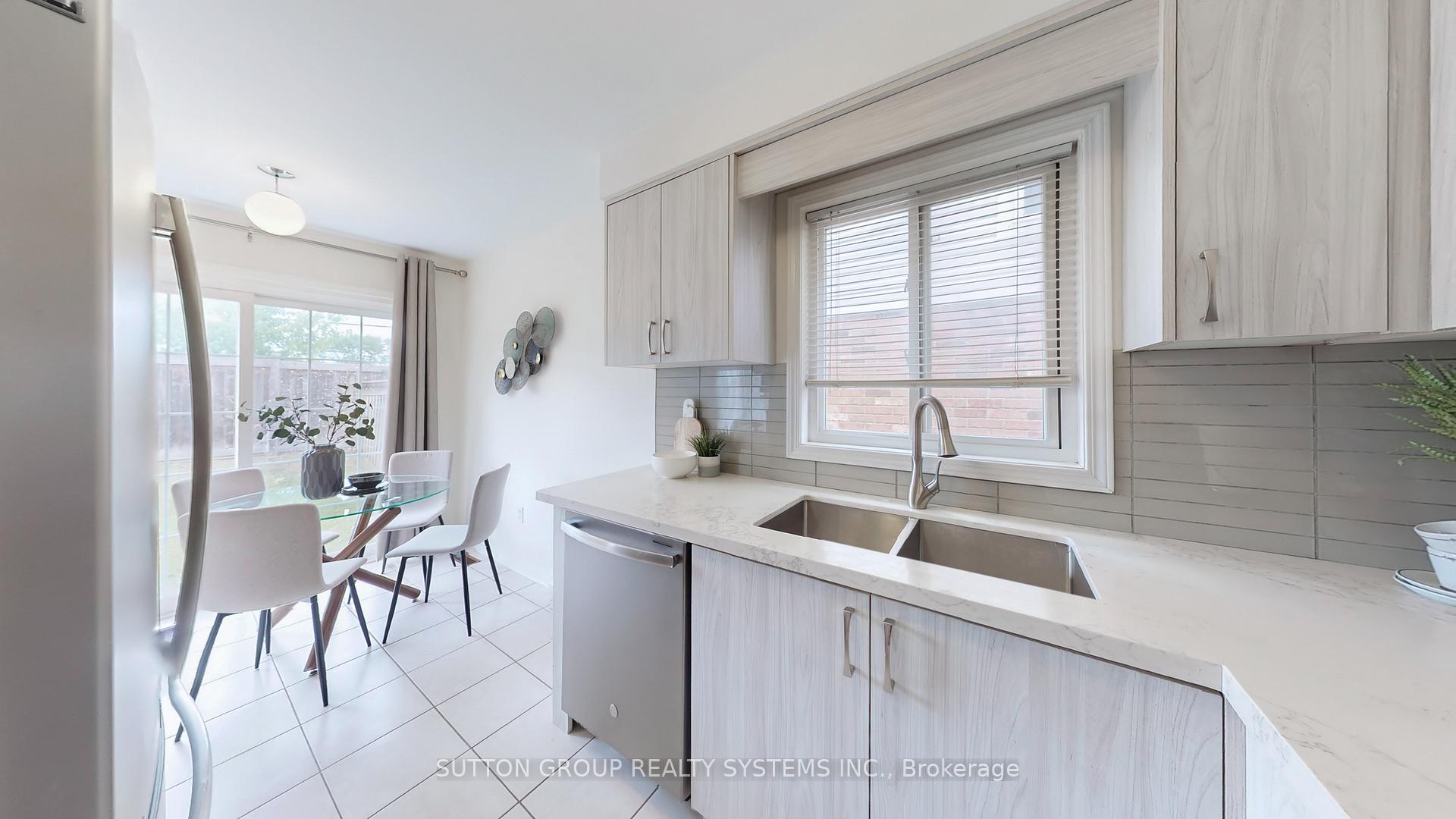 Photo 25 of 42 Sweetwood Circle, Brampton, Fletcher's Meadow — HOMEH