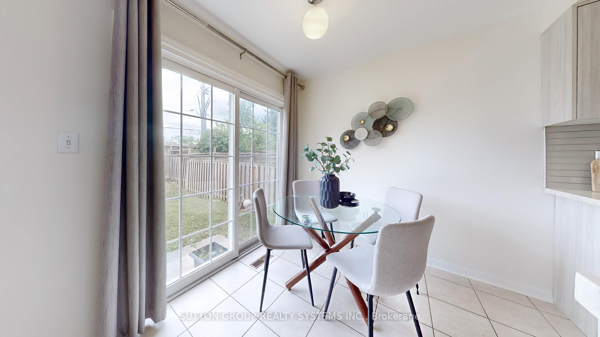 Photo 9 of 42 Sweetwood Circle, Brampton, Fletcher's Meadow — HOMEH