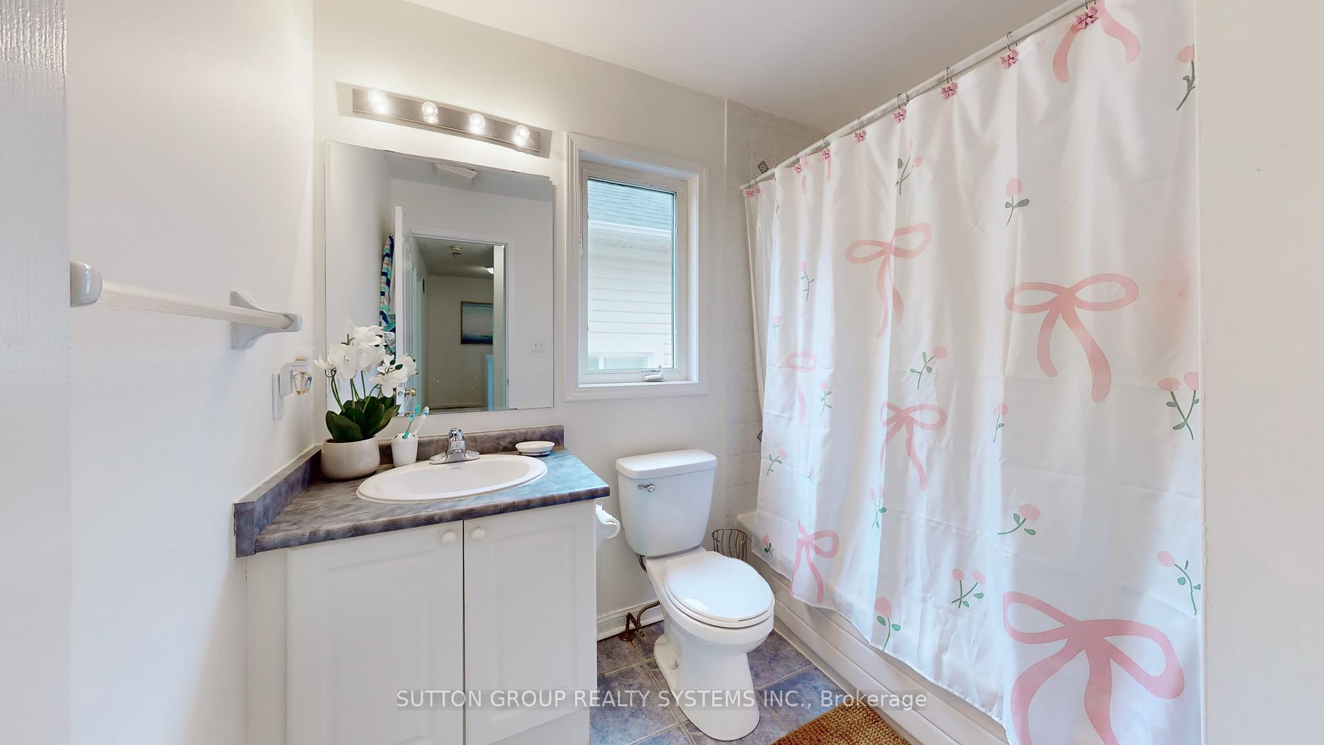 Photo 10 of 42 Sweetwood Circle, Brampton, Fletcher's Meadow — HOMEH
