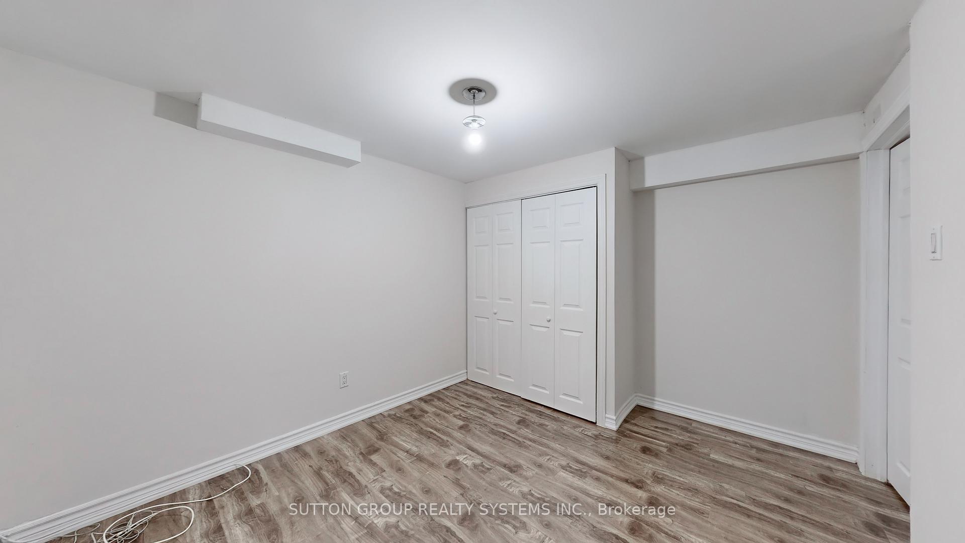 Photo 14 of 42 Sweetwood Circle, Brampton, Fletcher's Meadow — HOMEH