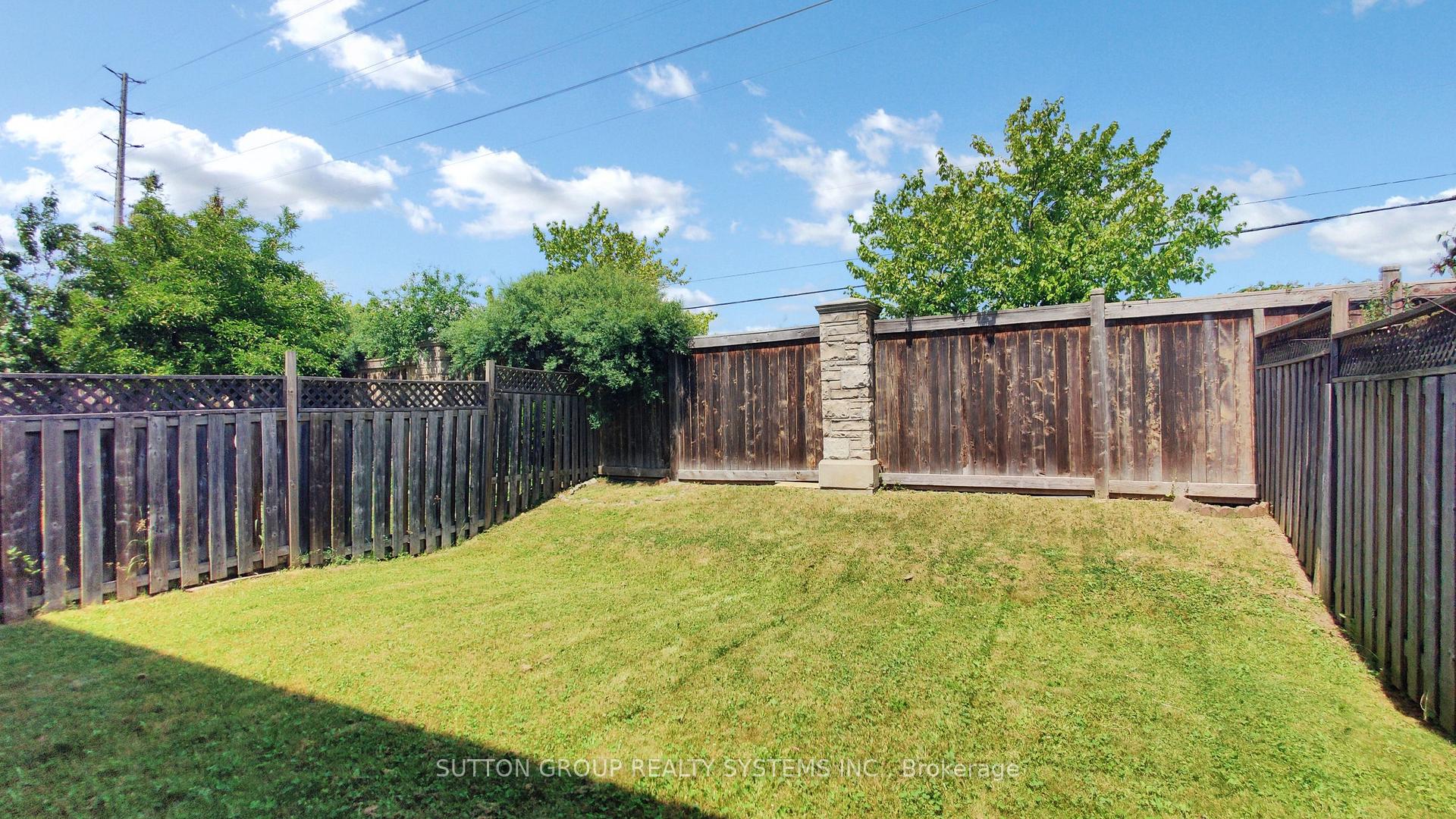 Photo 32 of 42 Sweetwood Circle, Brampton, Fletcher's Meadow — HOMEH