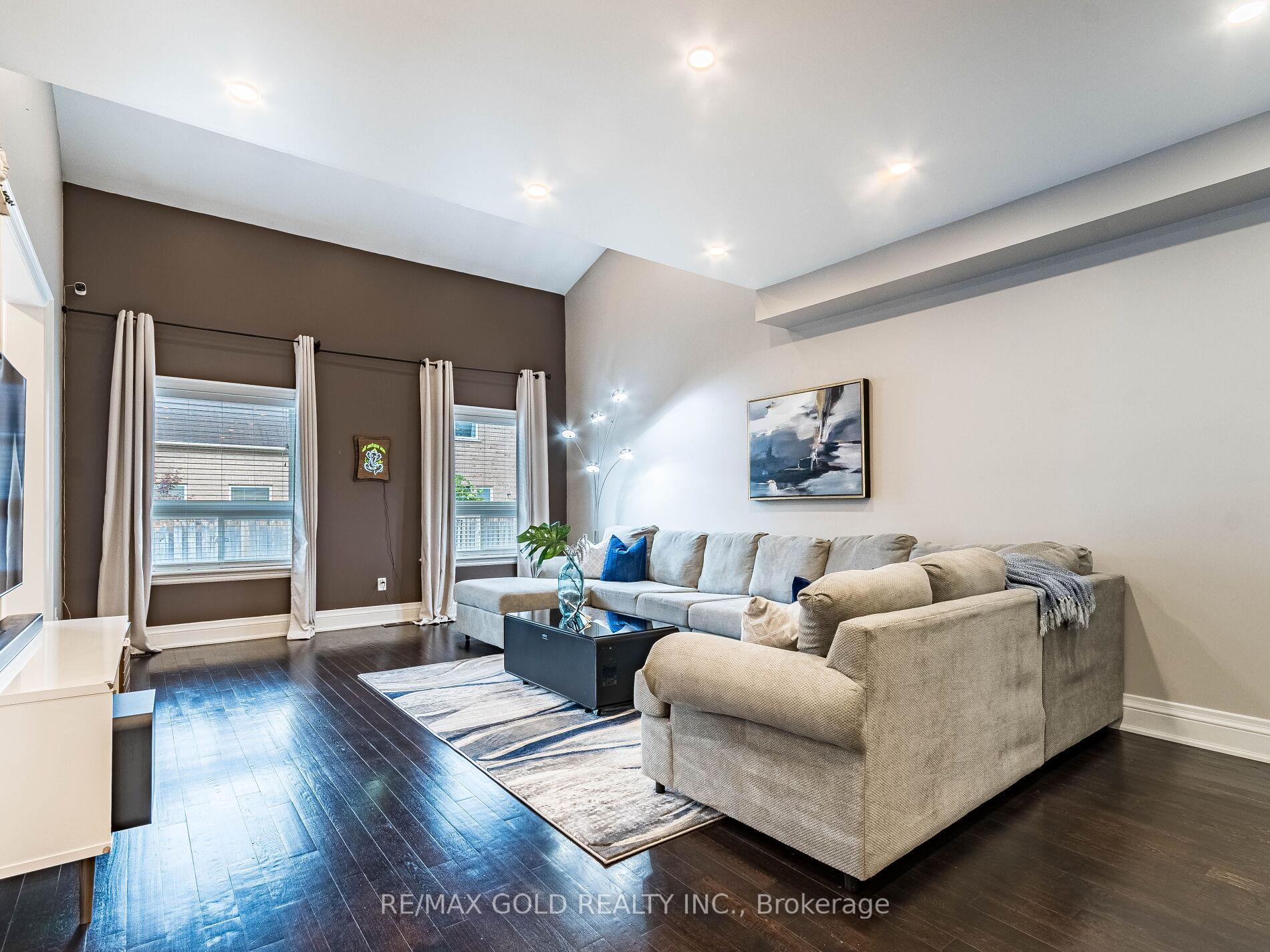 Photo 2 of 22 Game Creek Crescent, Brampton, Northwest Sandalwood Parkway — HOMEH