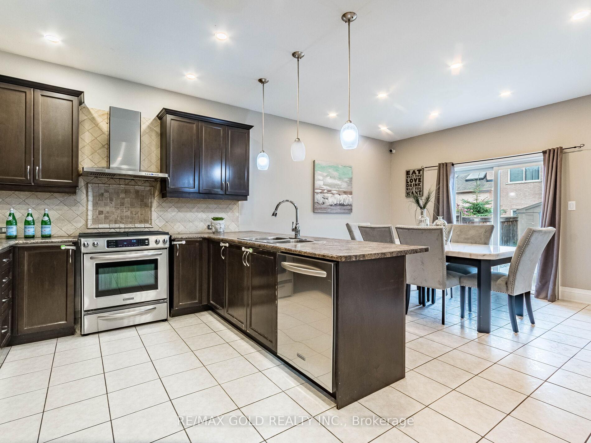 Photo 9 of 22 Game Creek Crescent, Brampton, Northwest Sandalwood Parkway — HOMEH