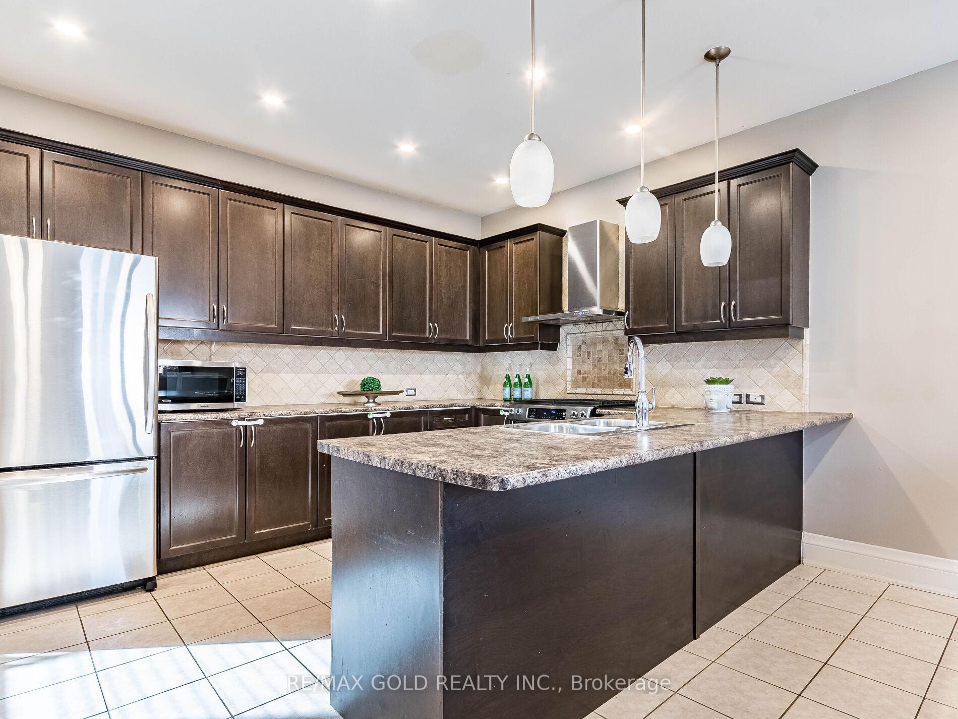 Photo 14 of 22 Game Creek Crescent, Brampton, Northwest Sandalwood Parkway — HOMEH