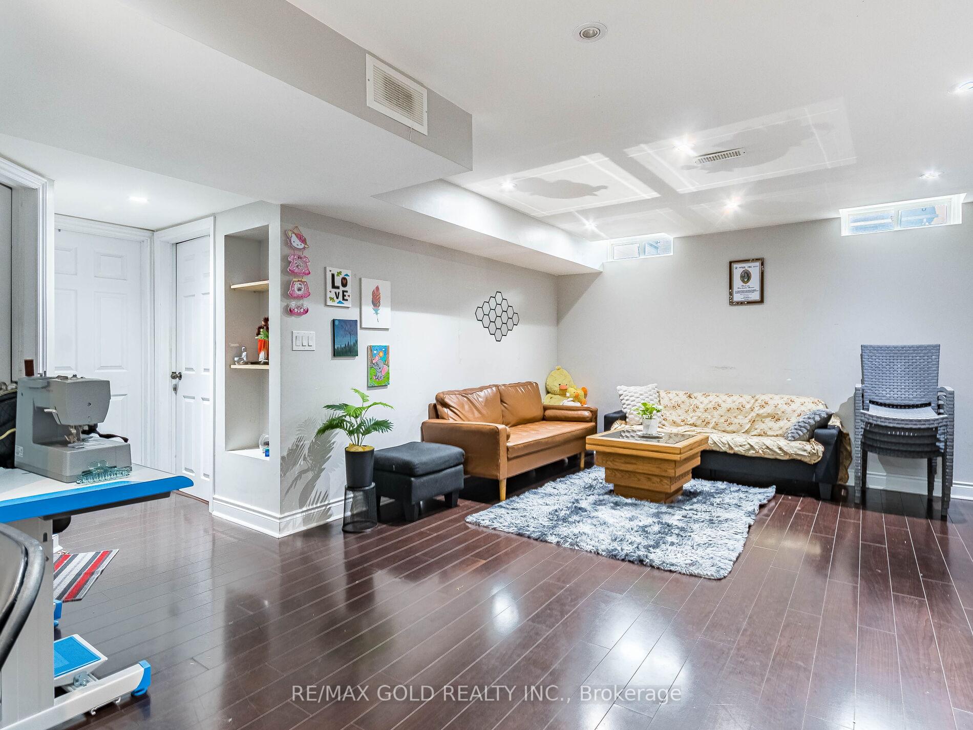 Photo 25 of 22 Game Creek Crescent, Brampton, Northwest Sandalwood Parkway — HOMEH