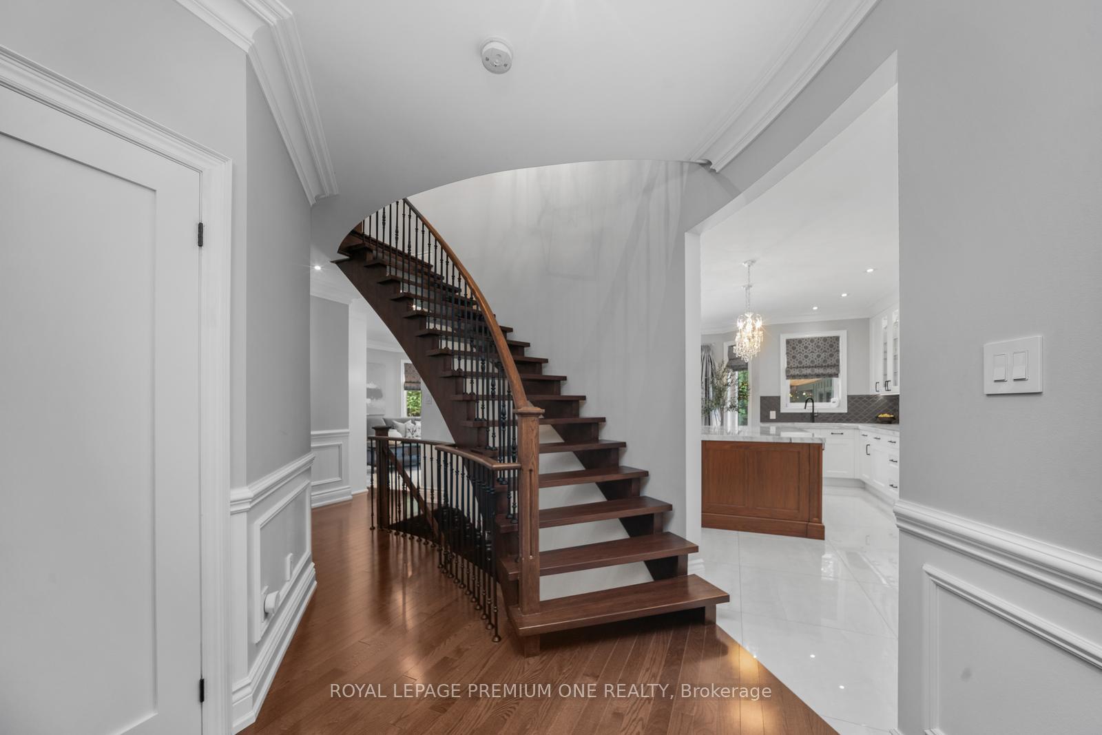Photo 12 of 28 Johnswood Crescent, Vaughan, Vellore Village — HOMEH