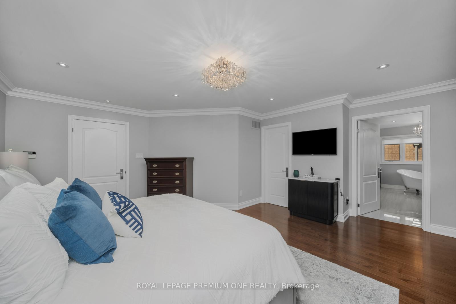 Photo 29 of 28 Johnswood Crescent, Vaughan, Vellore Village — HOMEH