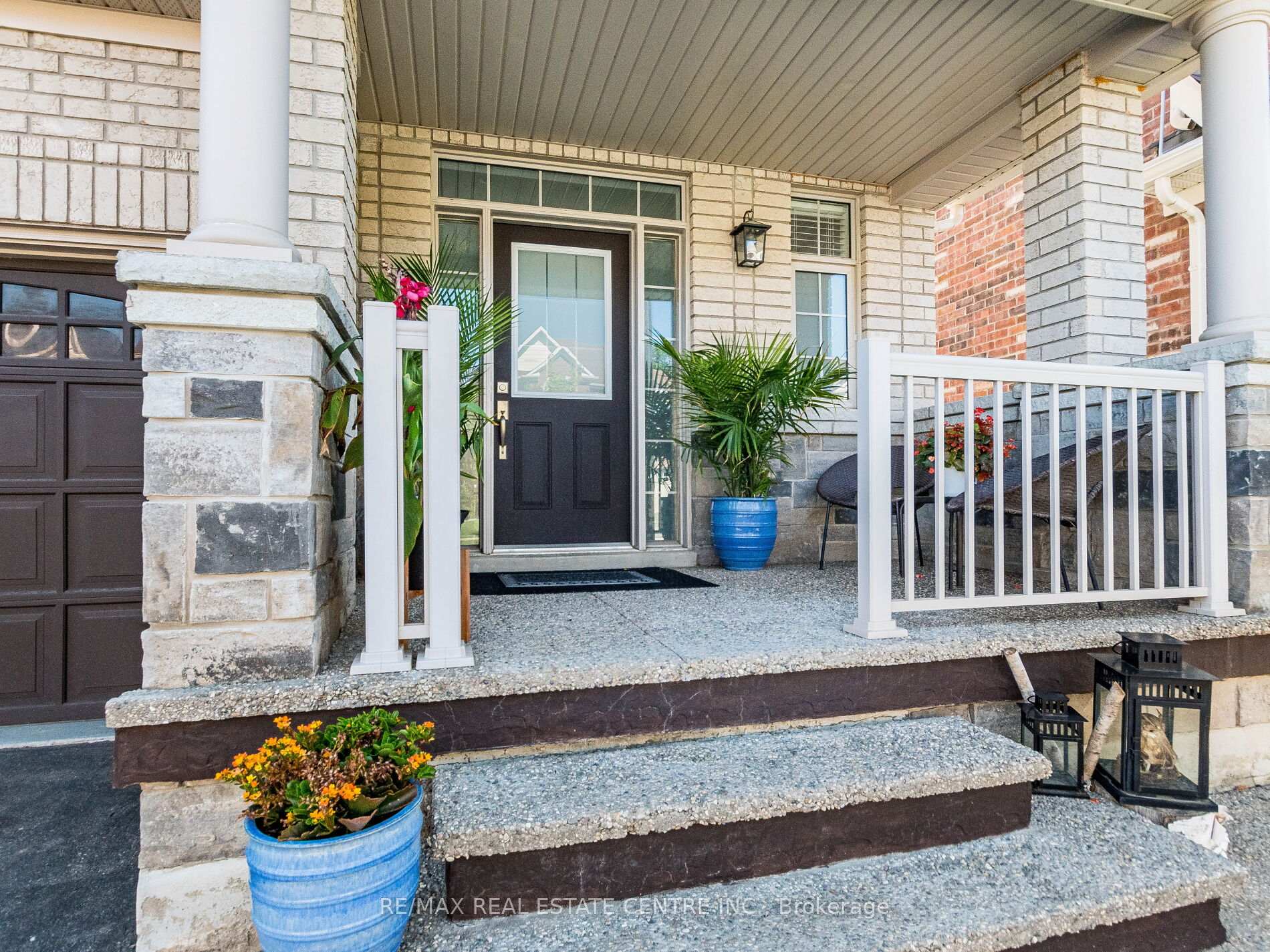 Photo 4 of 29 Masken Circle, Brampton, Northwest Brampton — HOMEH