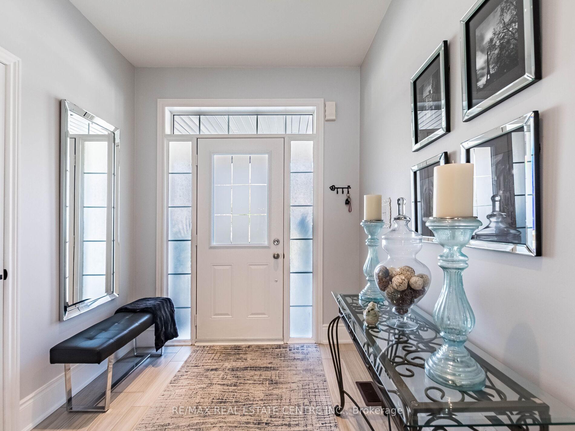 Photo 3 of 29 Masken Circle, Brampton, Northwest Brampton — HOMEH