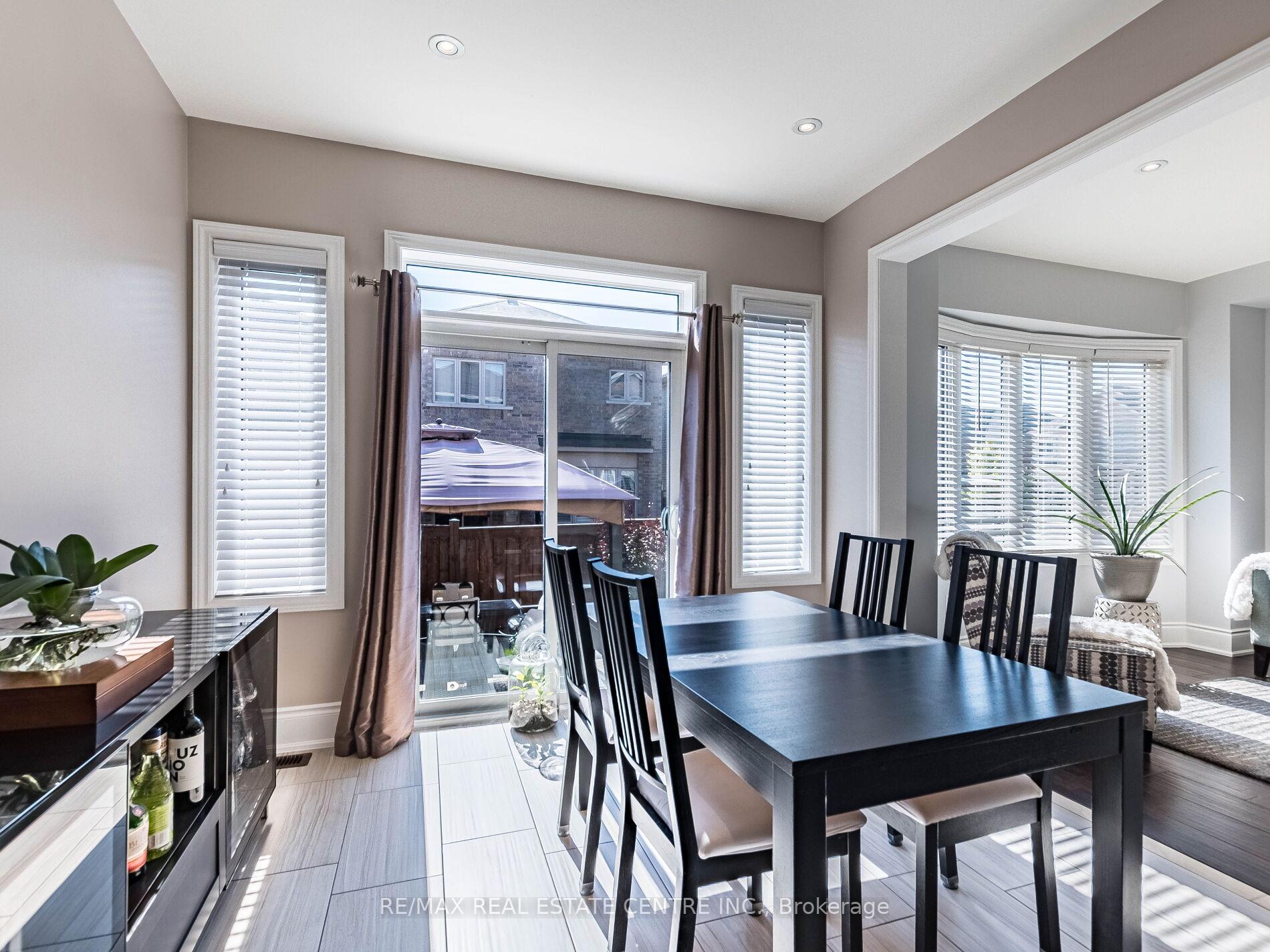 Photo 13 of 29 Masken Circle, Brampton, Northwest Brampton — HOMEH