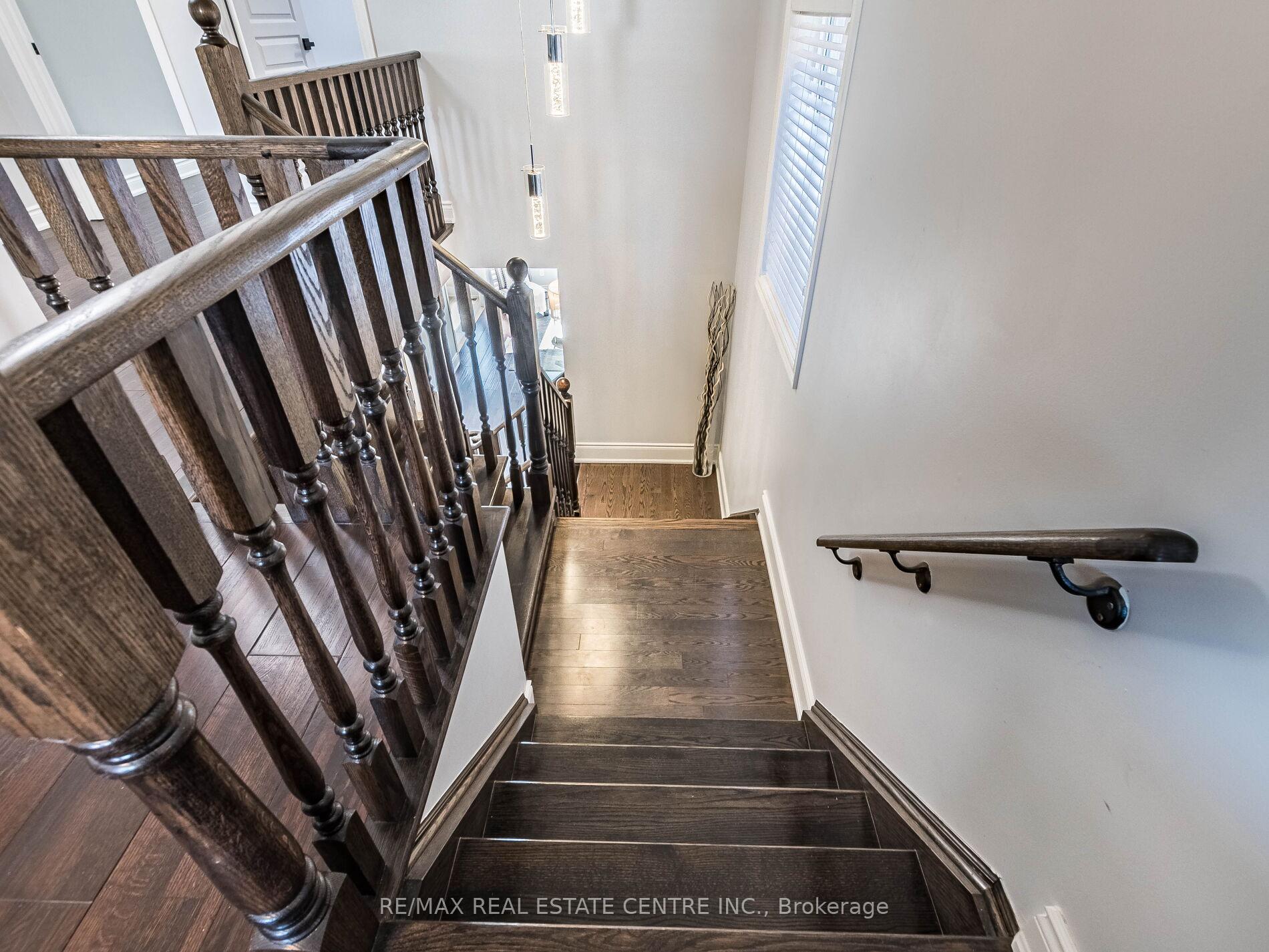 Photo 17 of 29 Masken Circle, Brampton, Northwest Brampton — HOMEH