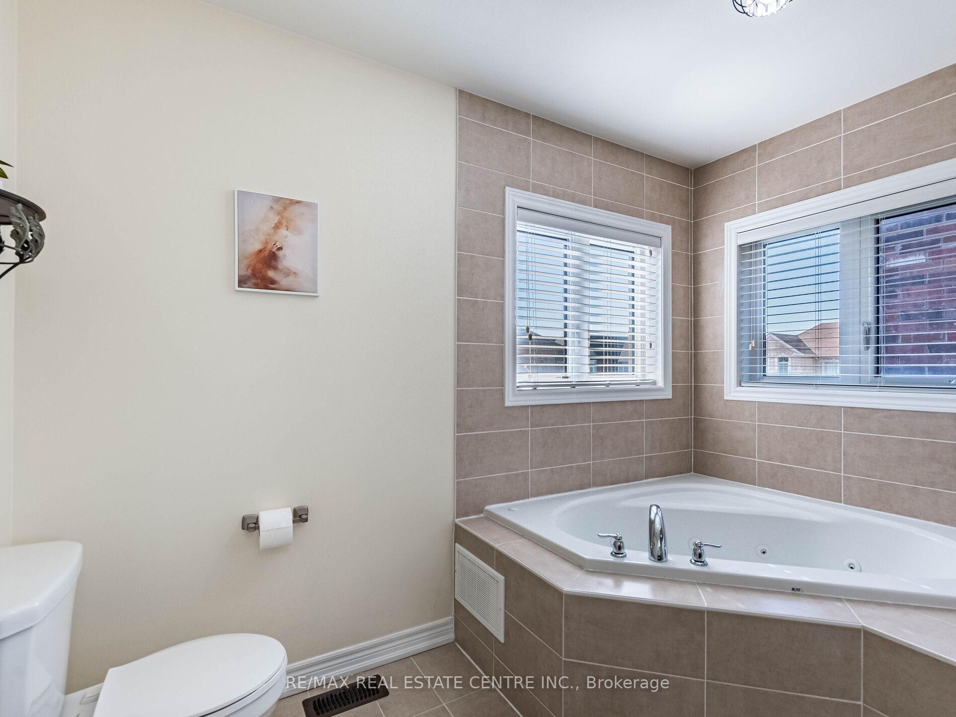 Photo 19 of 29 Masken Circle, Brampton, Northwest Brampton — HOMEH
