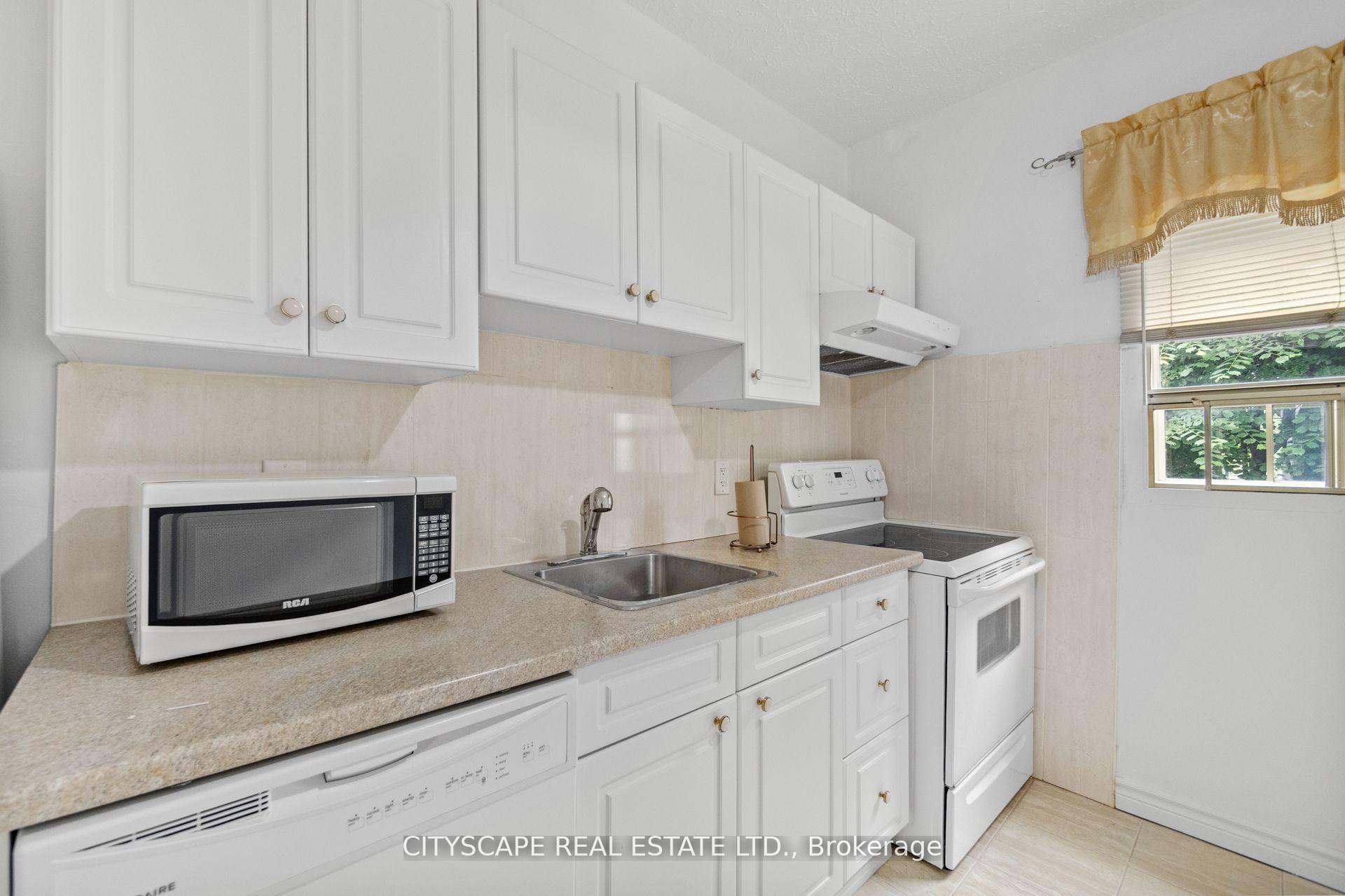 Photo 34 of 92 Bellwoods Avenue, Toronto, Trinity-Bellwoods — HOMEH