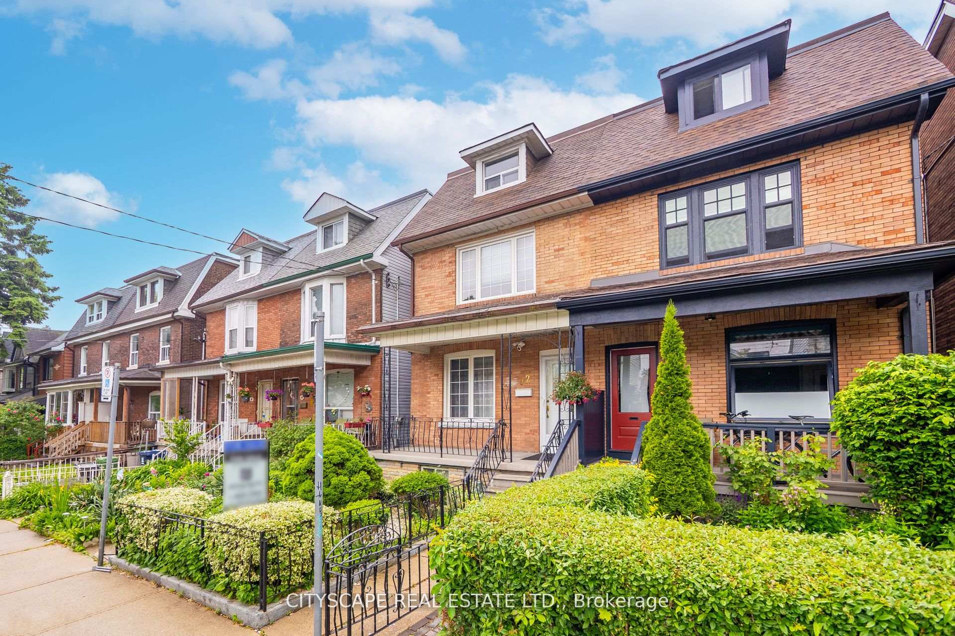 Photo 3 of 92 Bellwoods Avenue, Toronto, Trinity-Bellwoods — HOMEH