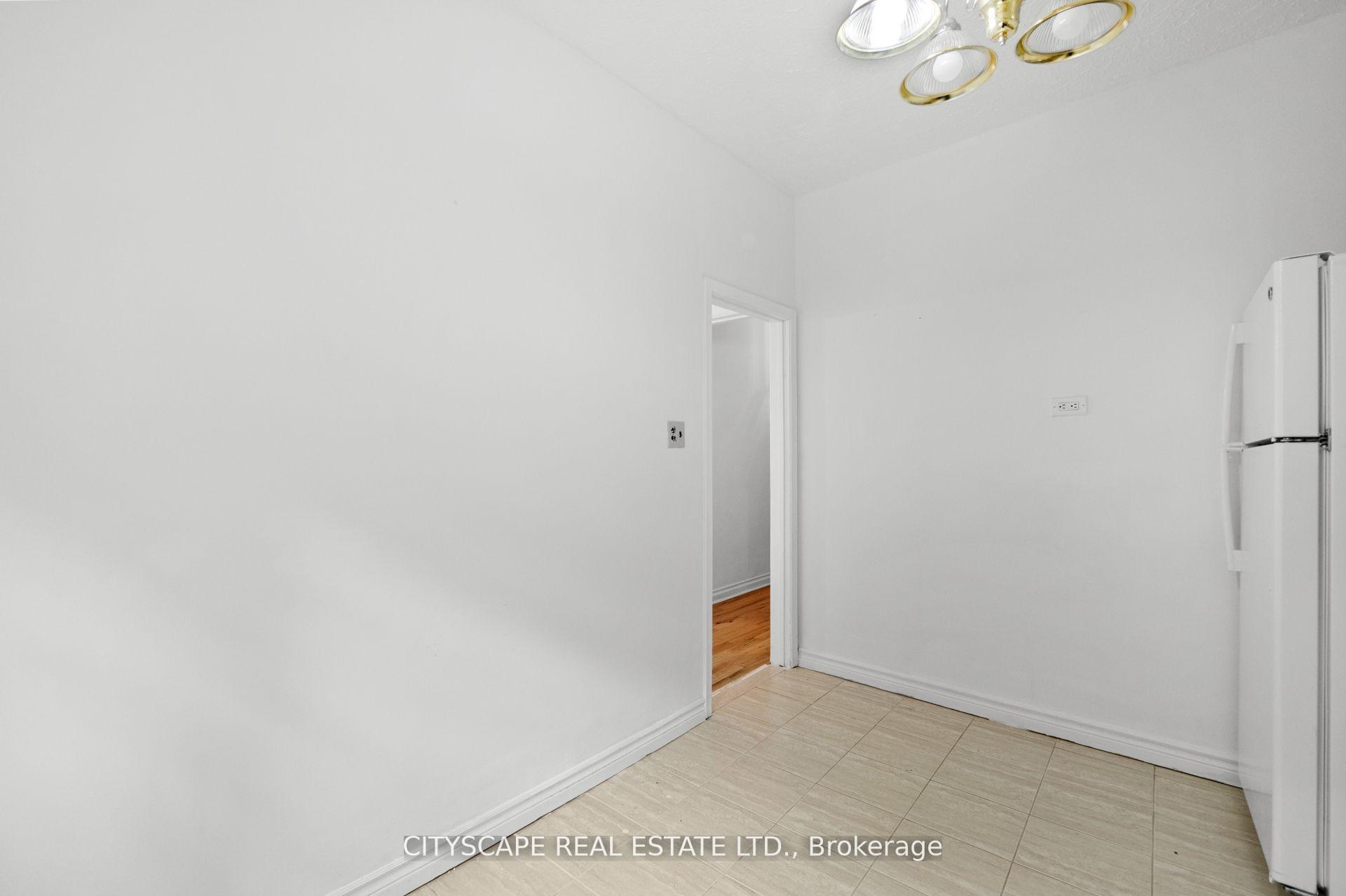 Photo 17 of 92 Bellwoods Avenue, Toronto, Trinity-Bellwoods — HOMEH