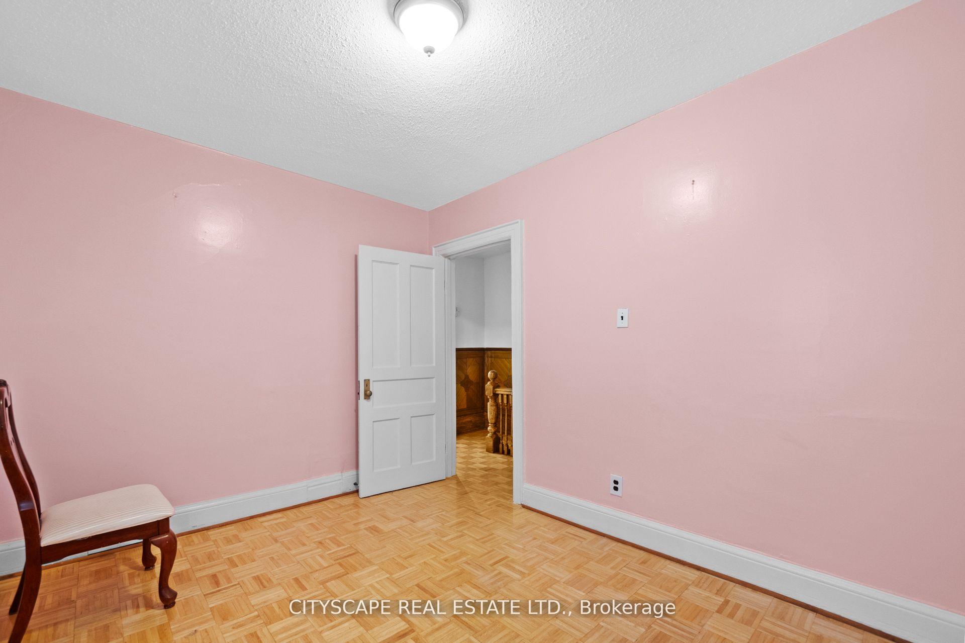 Photo 49 of 92 Bellwoods Avenue, Toronto, Trinity-Bellwoods — HOMEH