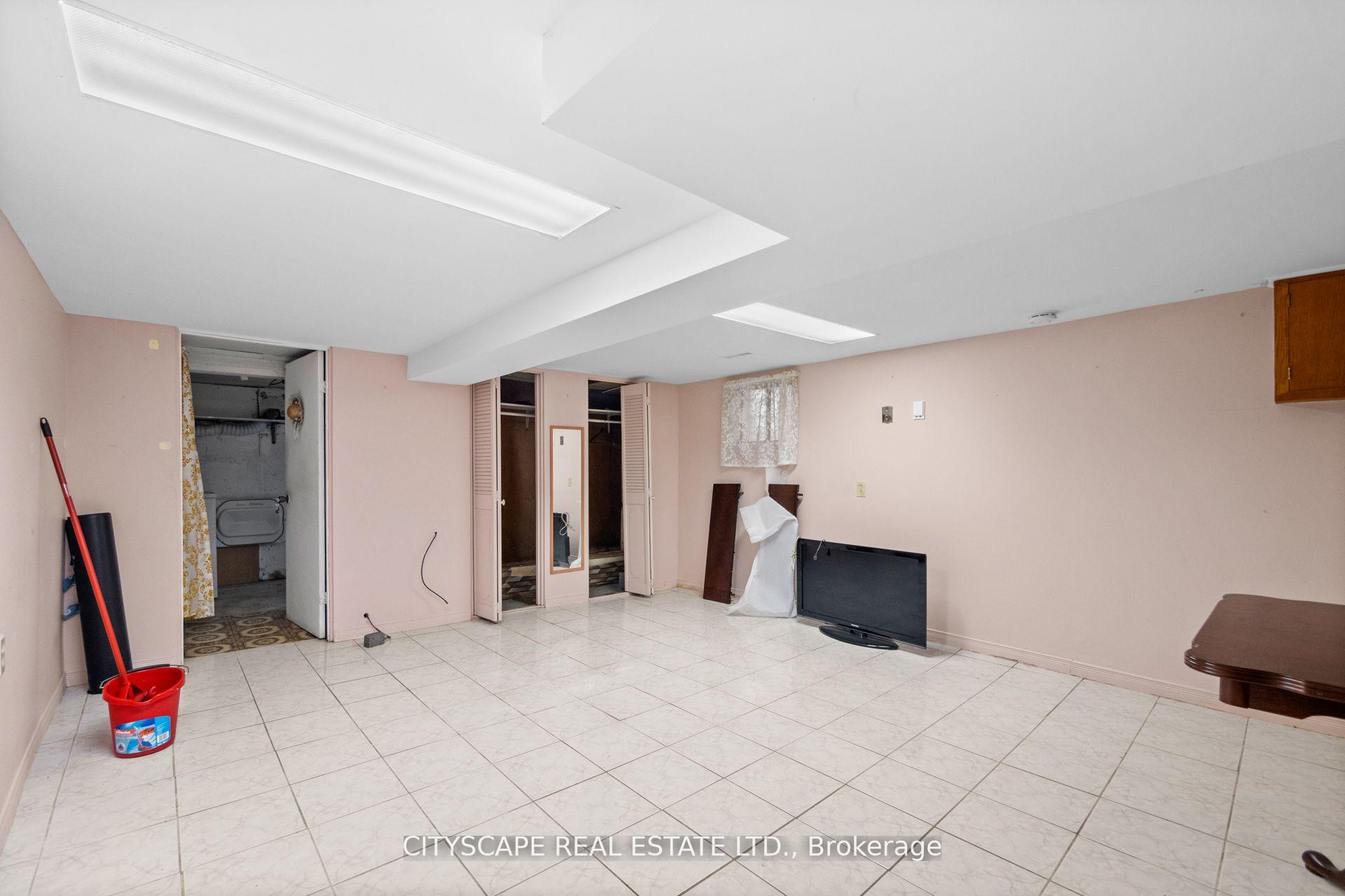 Photo 58 of 92 Bellwoods Avenue, Toronto, Trinity-Bellwoods — HOMEH