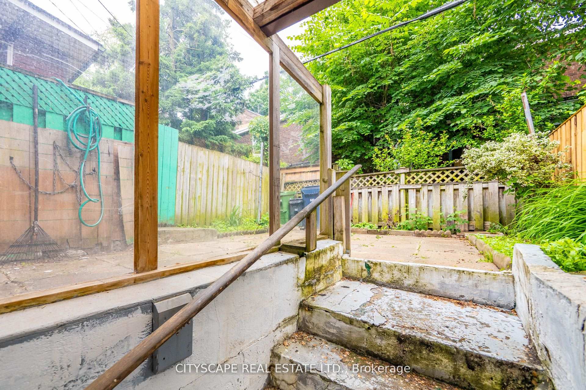 Photo 86 of 92 Bellwoods Avenue, Toronto, Trinity-Bellwoods — HOMEH