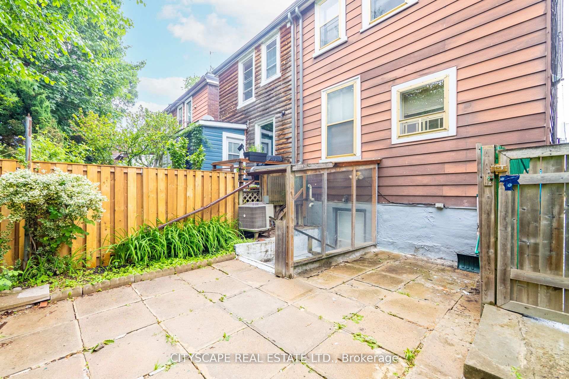 Photo 89 of 92 Bellwoods Avenue, Toronto, Trinity-Bellwoods — HOMEH